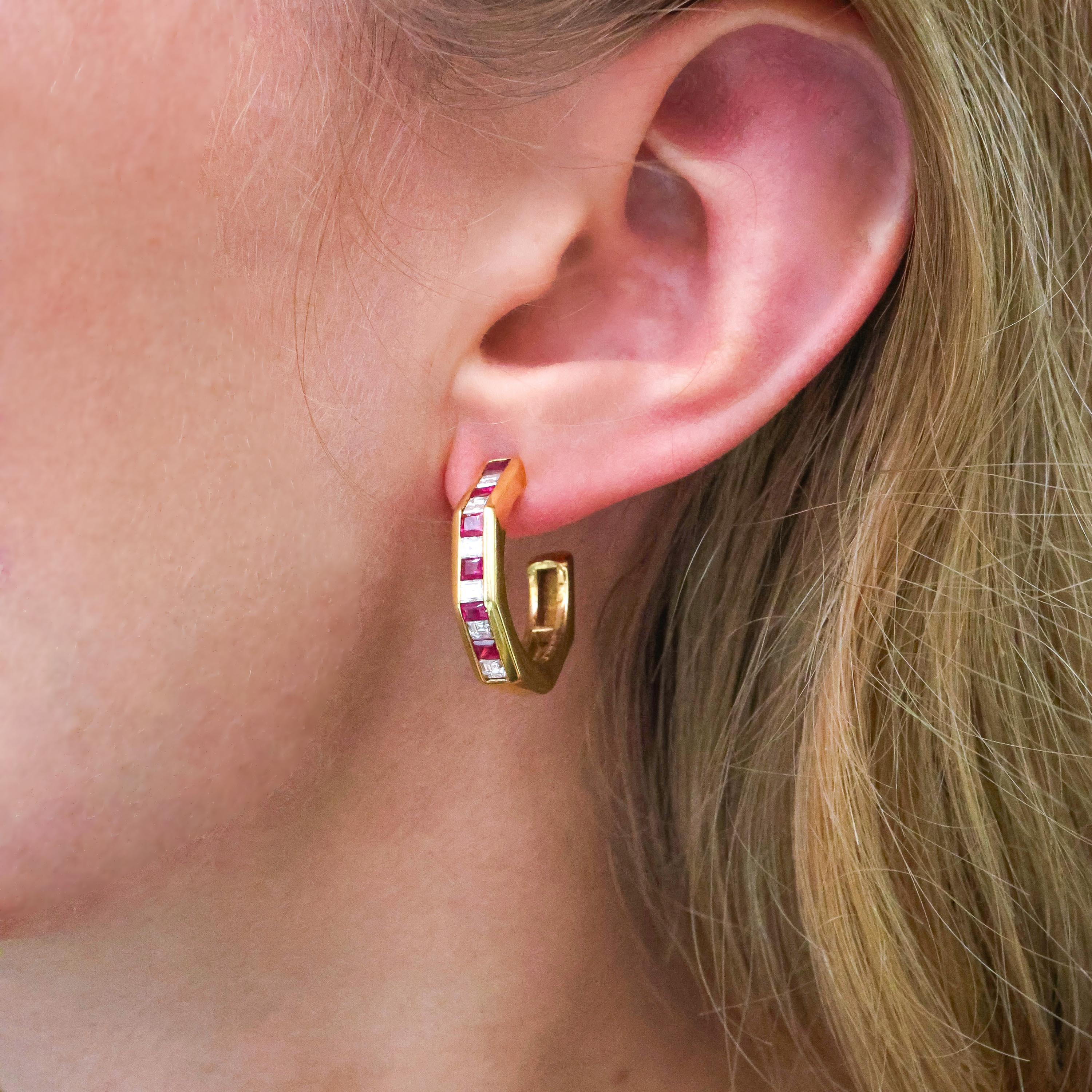 Vintage Rubin, Diamant und Gold Channel Set Ohrringe, 1995 im Zustand „Gut“ im Angebot in London, GB