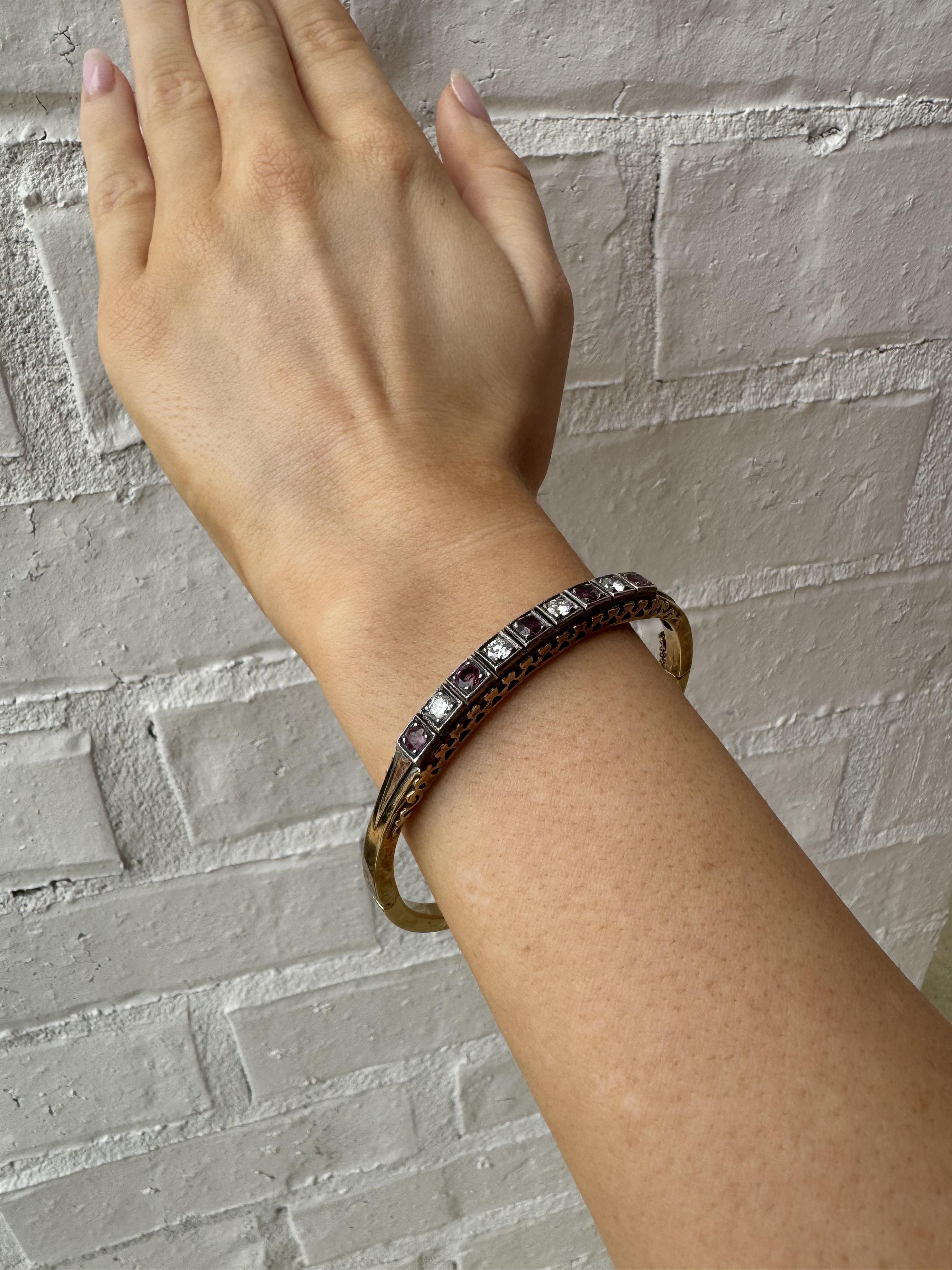 Vintage Rubin & Diamant Armreif Armband 14K Gelbgold (Rundschliff) im Angebot