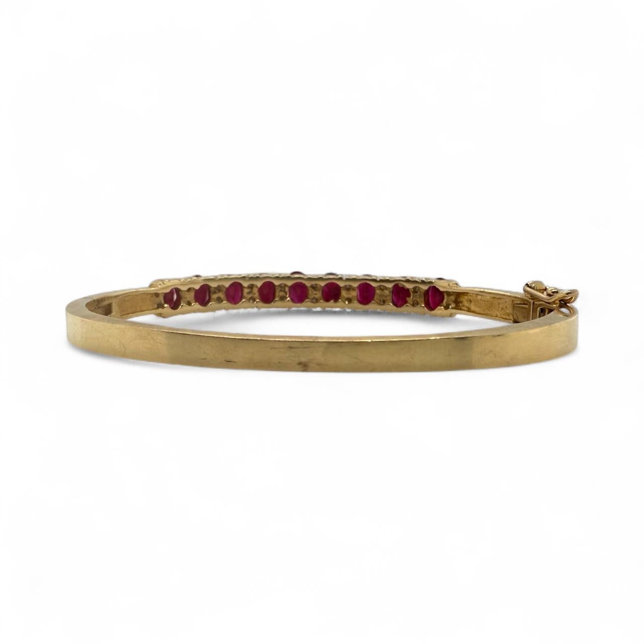Bracelet jonc vintage en or jaune 14 carats avec rubis et diamants en vente 2