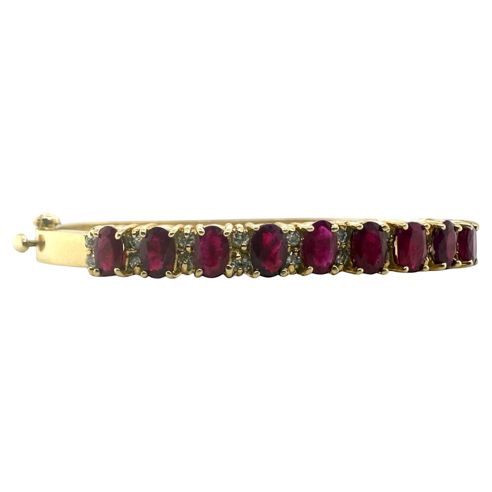 Bracelet jonc vintage en or jaune 14 carats avec rubis et diamants