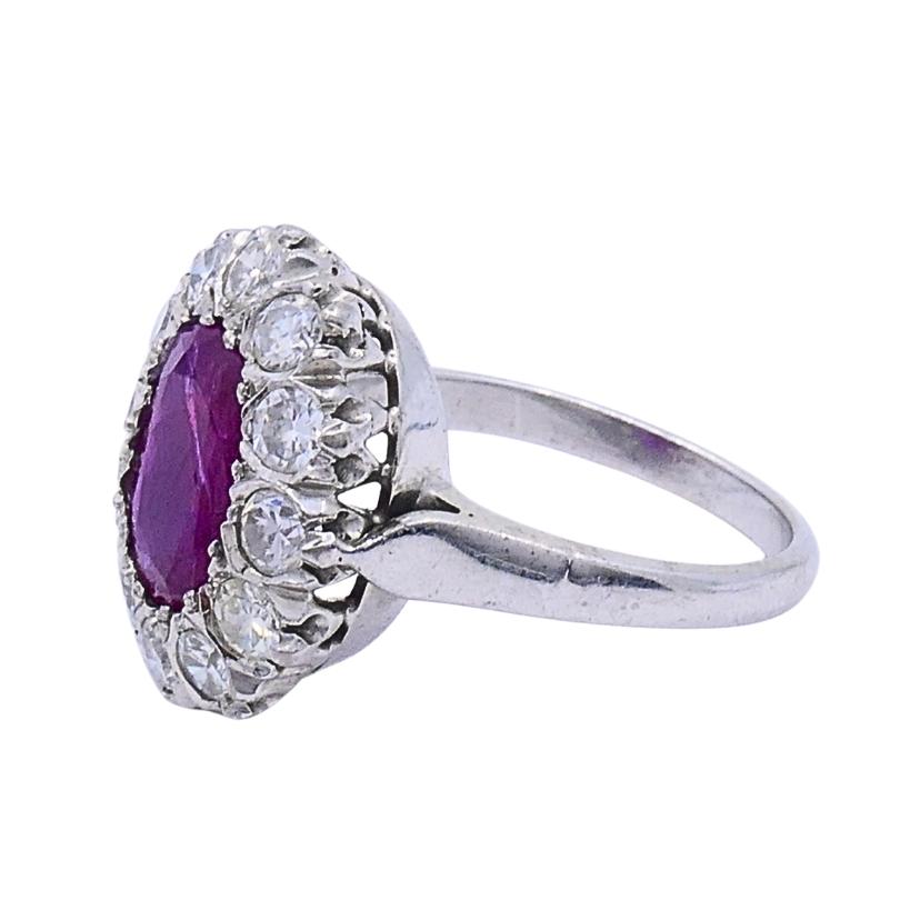 Anello Vintage Ruby Diamond Cluster in oro 14k in vendita 1