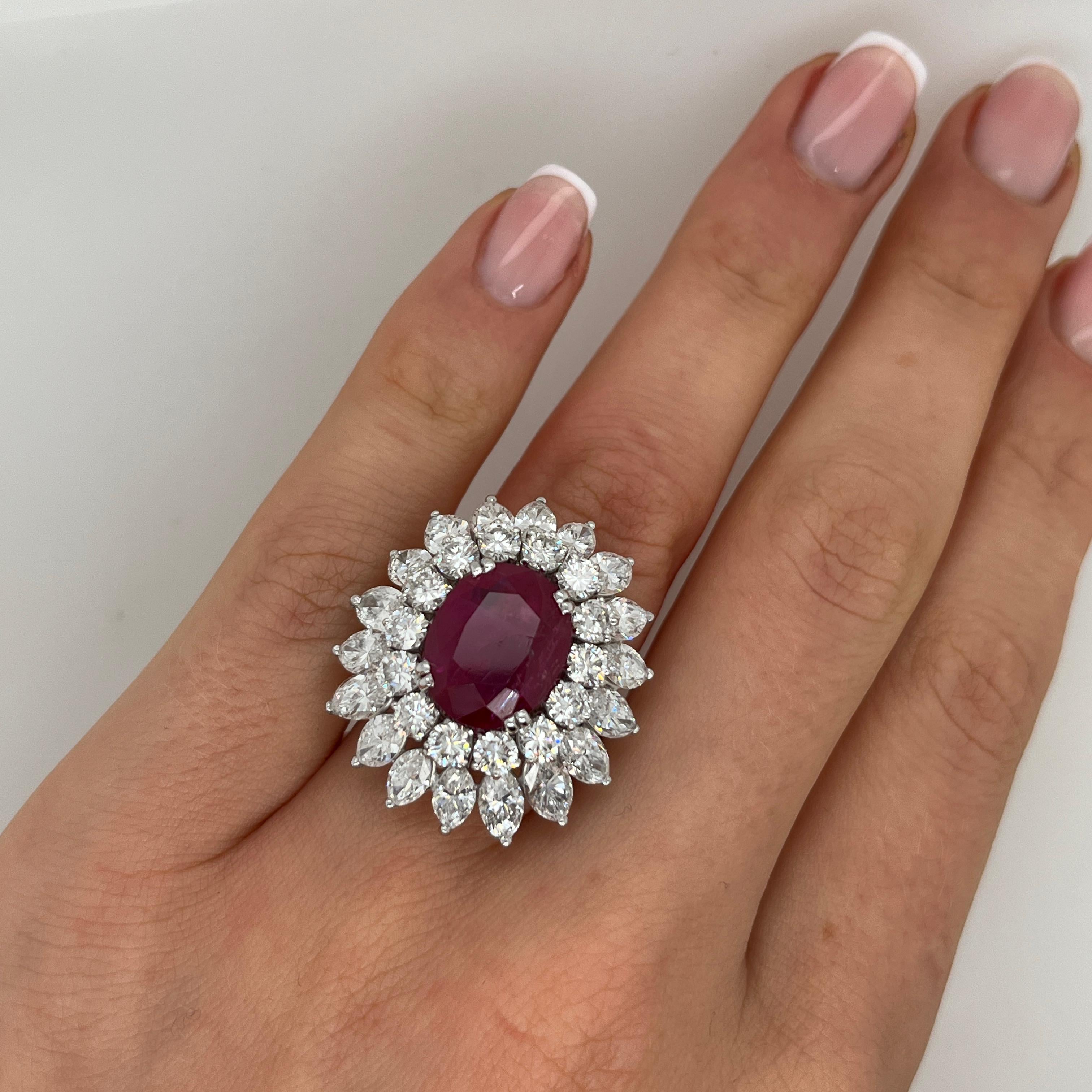 Vintage Rubin & Diamant Cluster Ring in Platin im Angebot 1