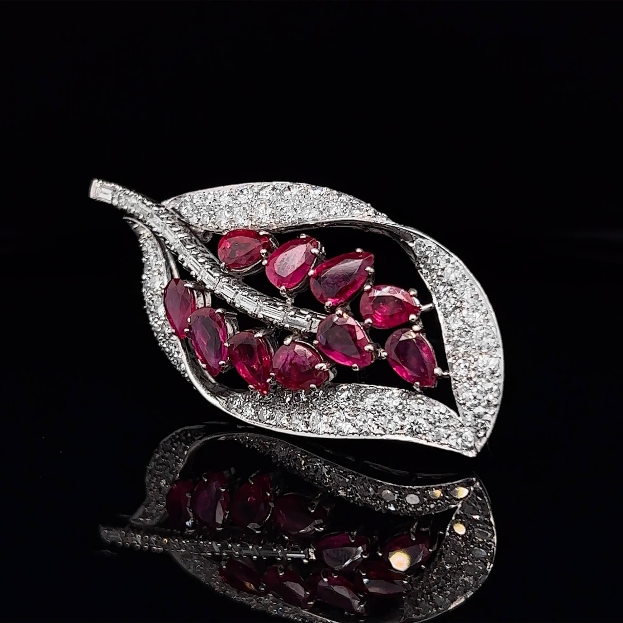 Vintage Ruby & Diamond Leaf Brooch C. 1980-90 In Good Condition For Sale In ADELAIDE, SA