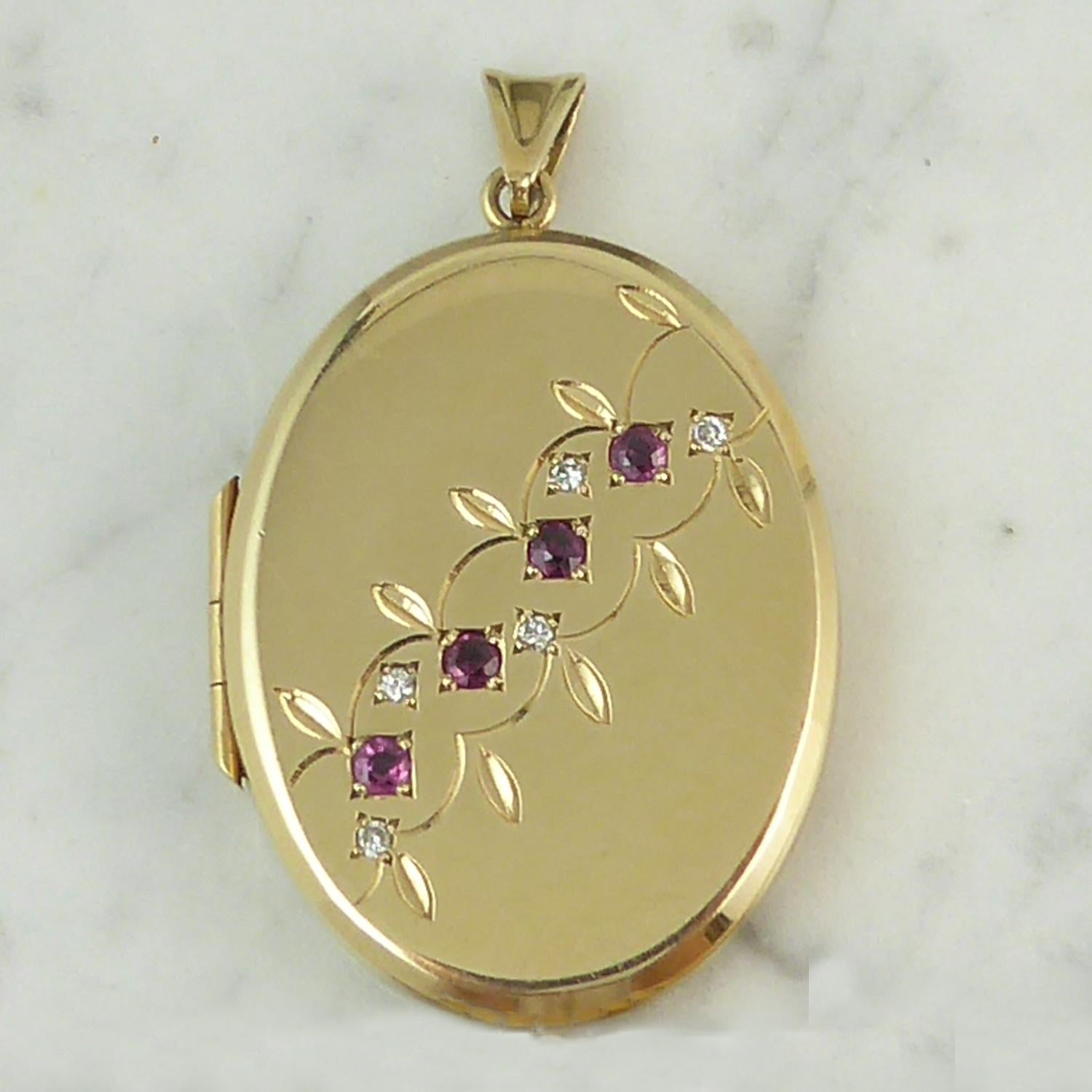 Vintage Ruby Diamond Locket, Yellow Gold, circa 1990s In Excellent Condition In Yorkshire, West Yorkshire