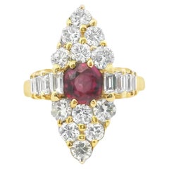 Anello Marquise con rubino e diamanti d'epoca in oro 18 carati