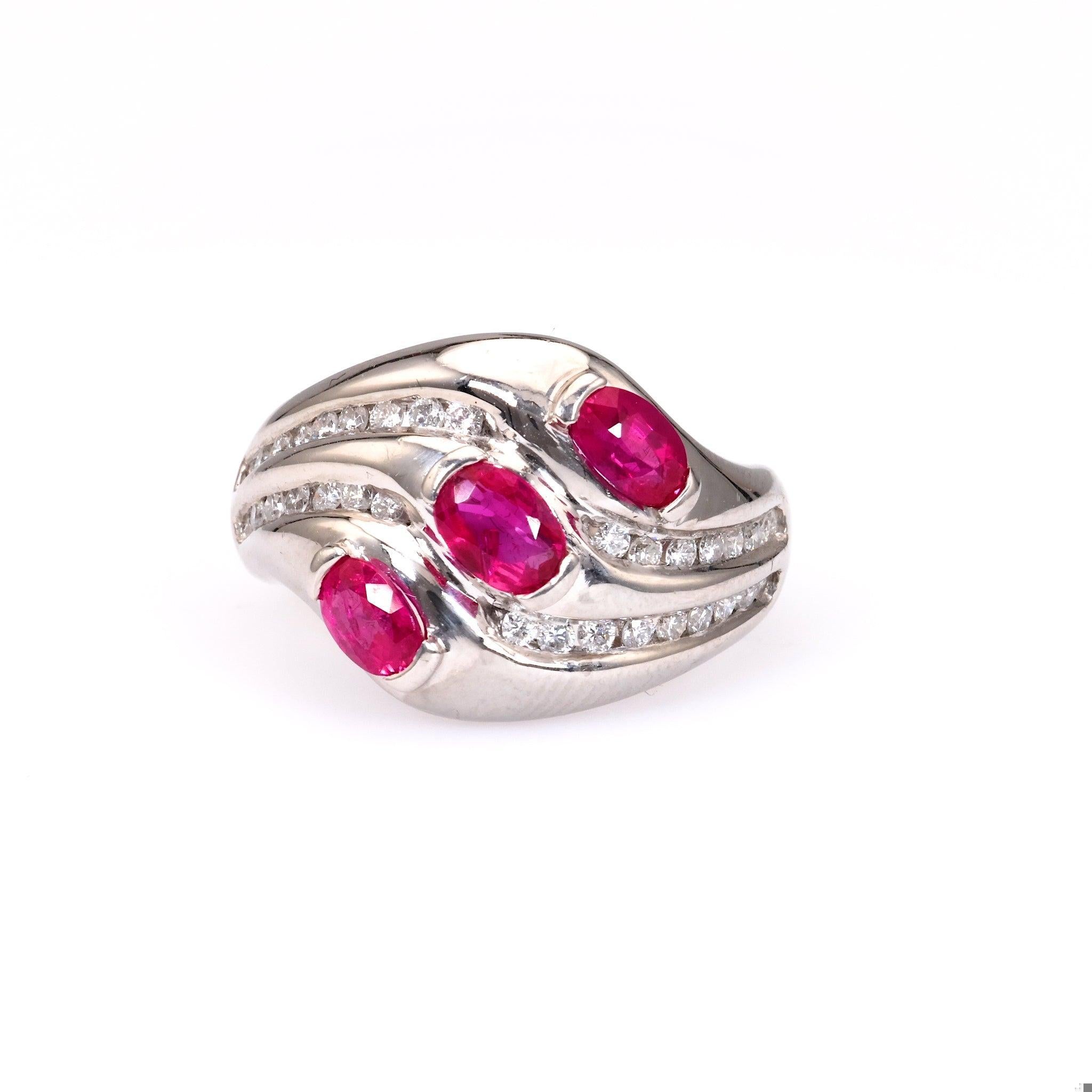 Vintage Ruby Diamond Platinum Ring In Excellent Condition In Beverly Hills, CA