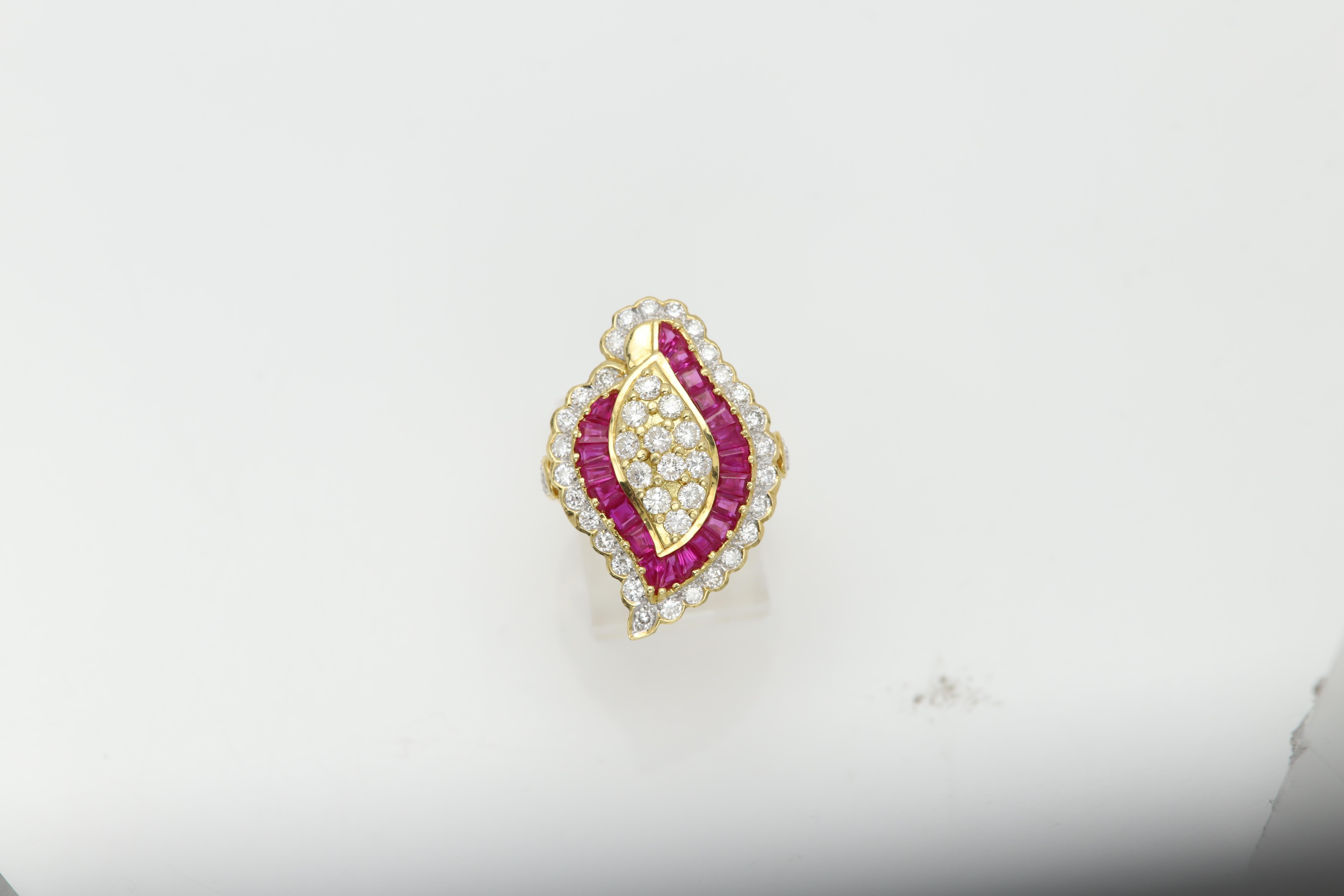 Vintage Rubin-Diamant-Ring aus 18 Karat natürlichem Baguette-Rubin und natürlichen Diamanten im Angebot 4