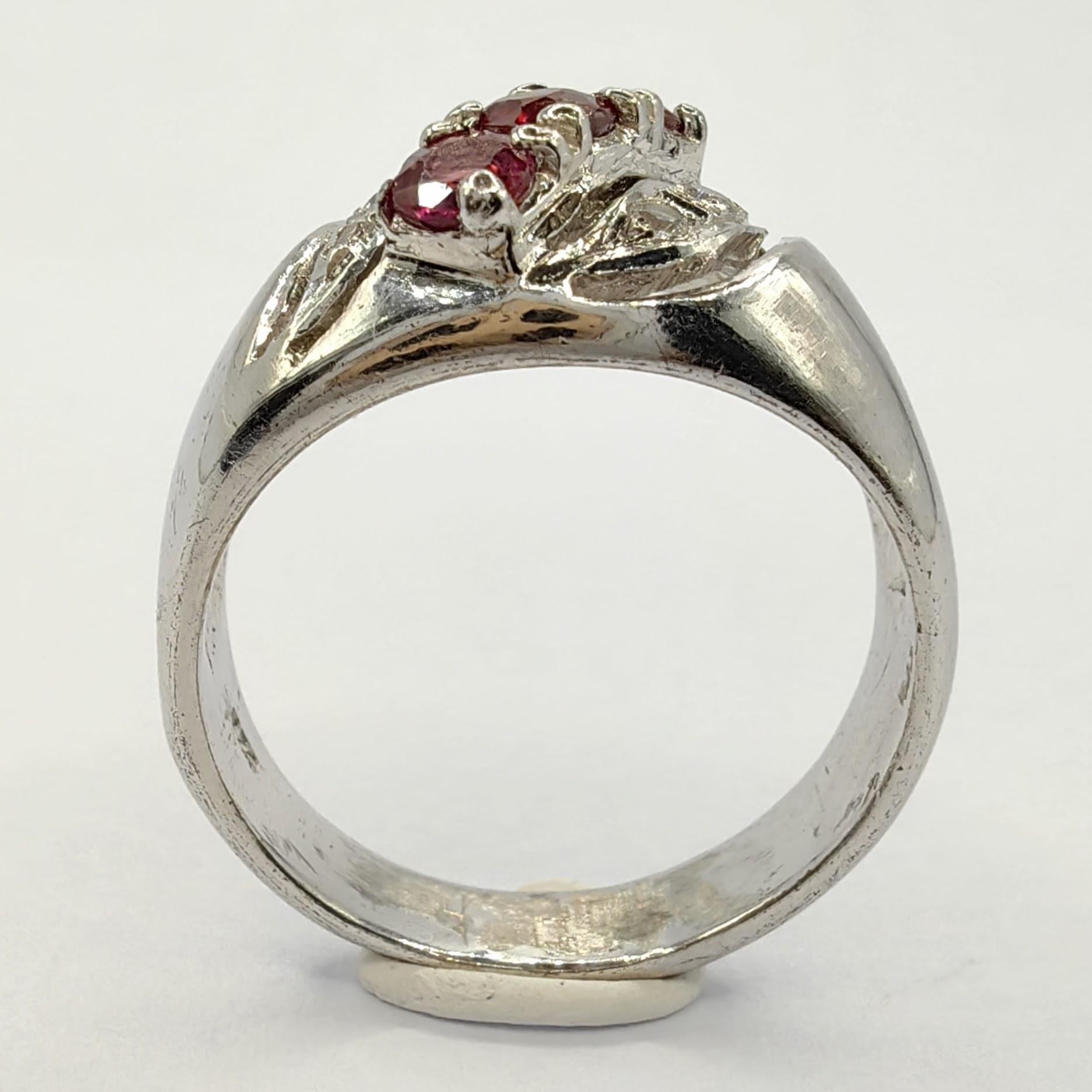 Round Cut Vintage Ruby Diamond Ring in 925 Sterling Silver For Sale