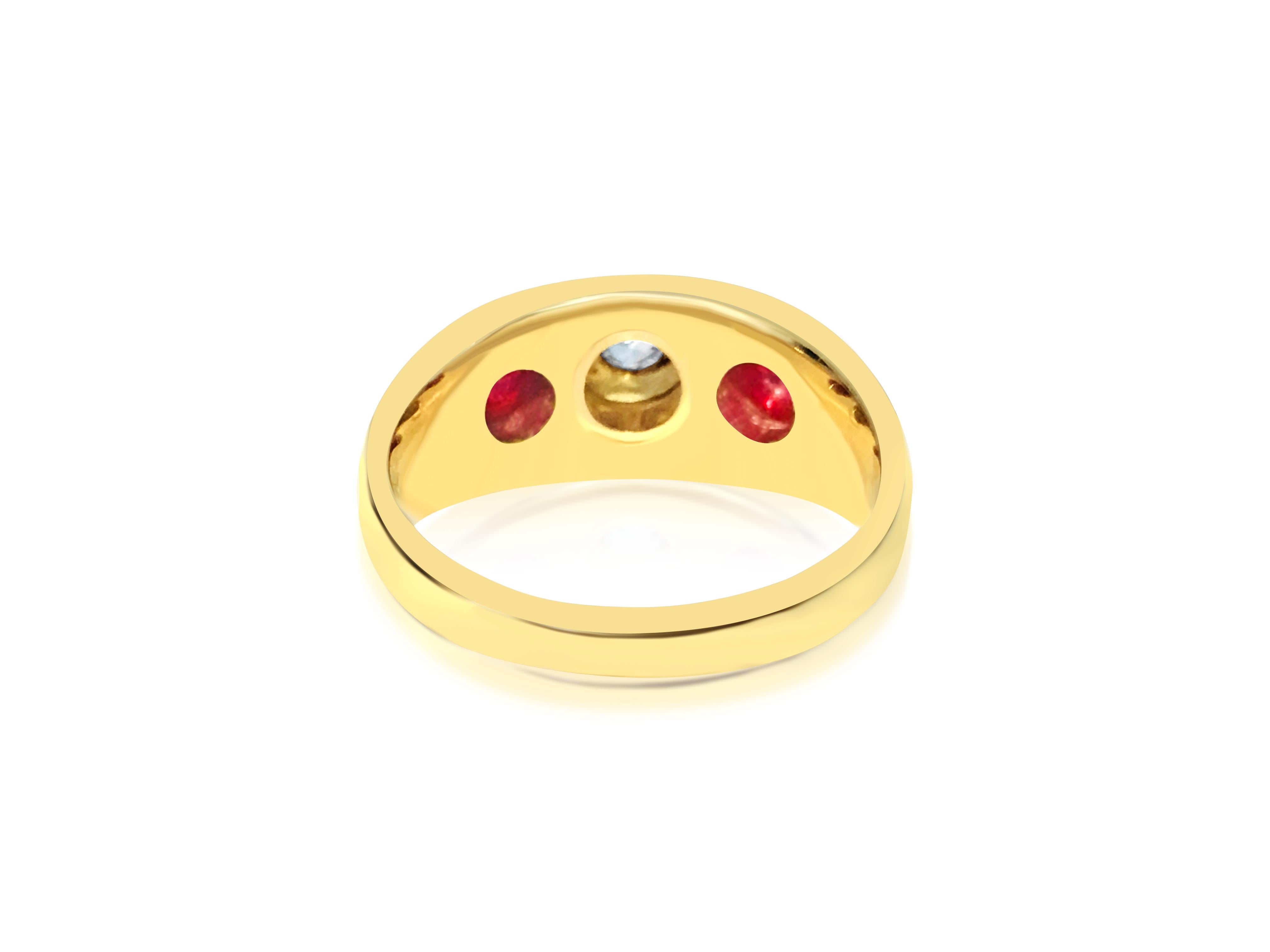 Cabochon Vintage Ruby Diamond Ring in Yellow Gold For Sale