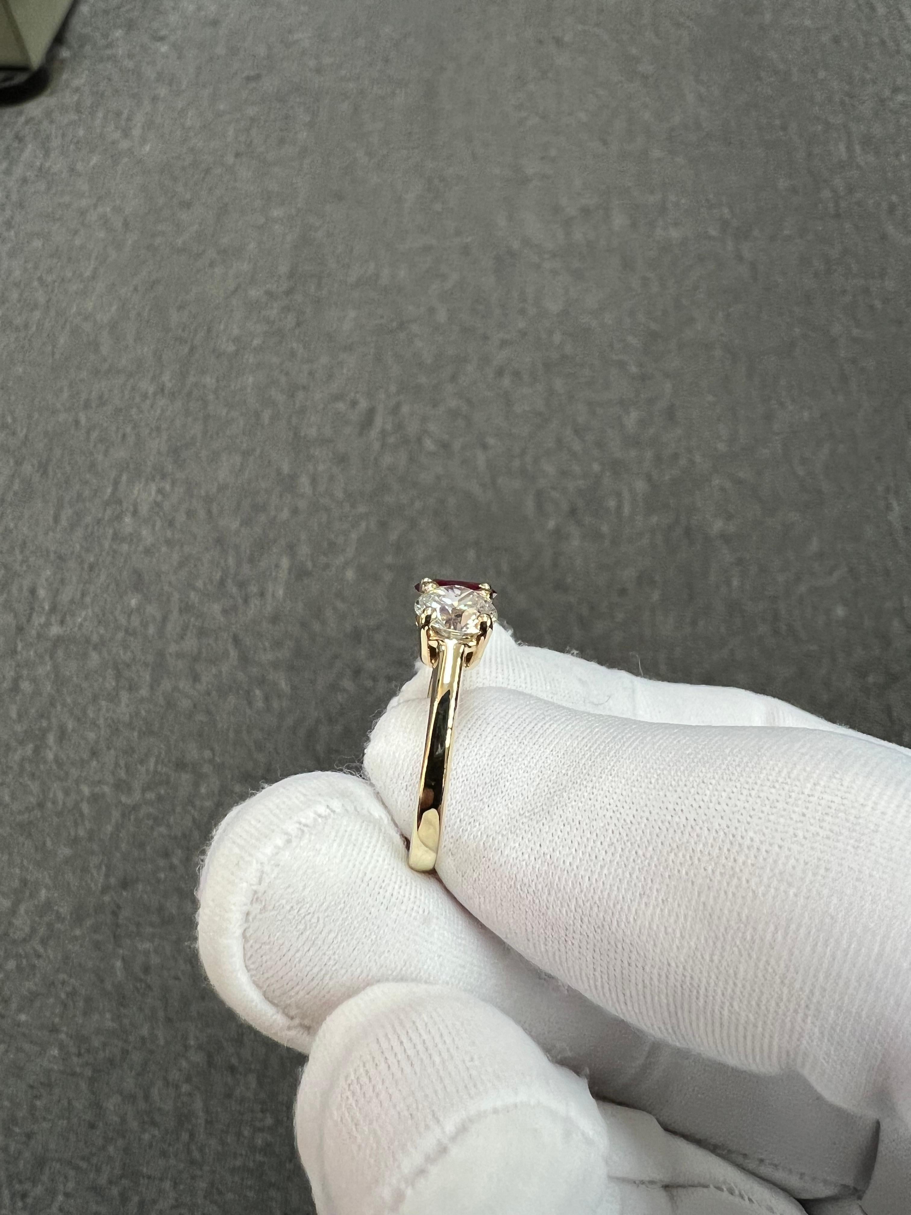 Vintage Rubin Diamant Gelbgold Drei Stein Ring 5