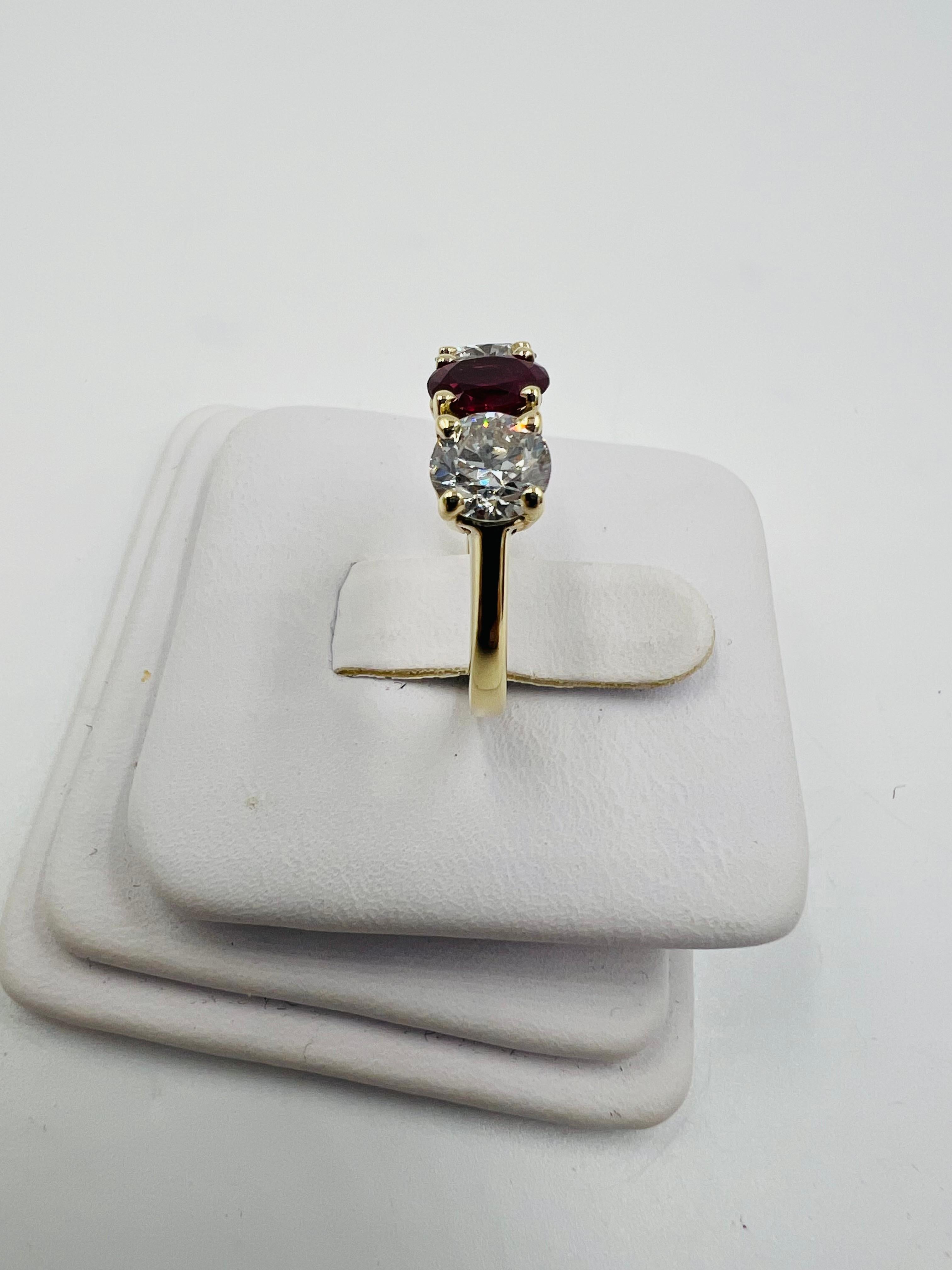 Vintage Rubin Diamant Gelbgold Drei Stein Ring 8