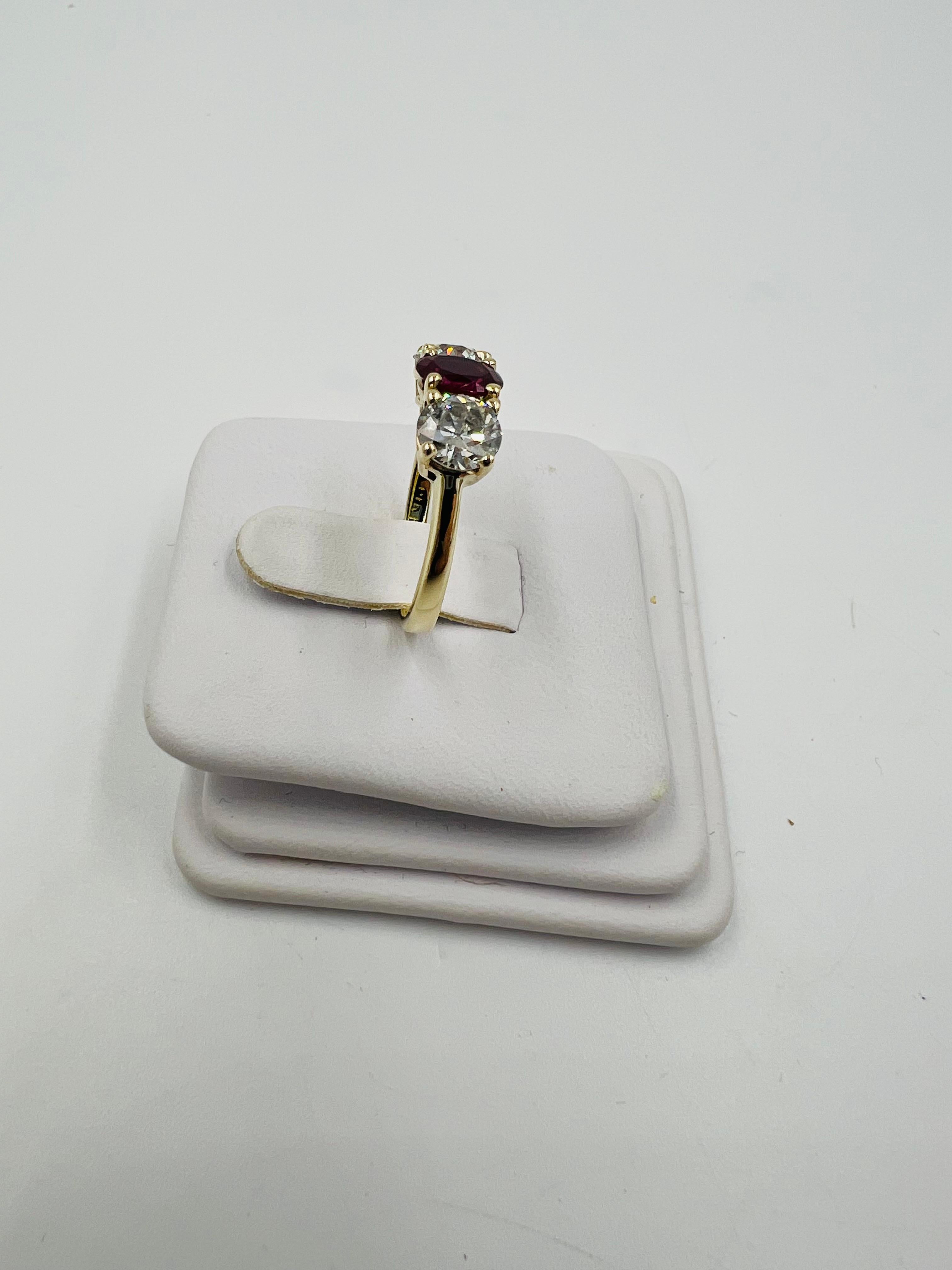 Vintage Rubin Diamant Gelbgold Drei Stein Ring 9