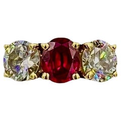Vintage Rubin Diamant Gelbgold Drei Stein Ring