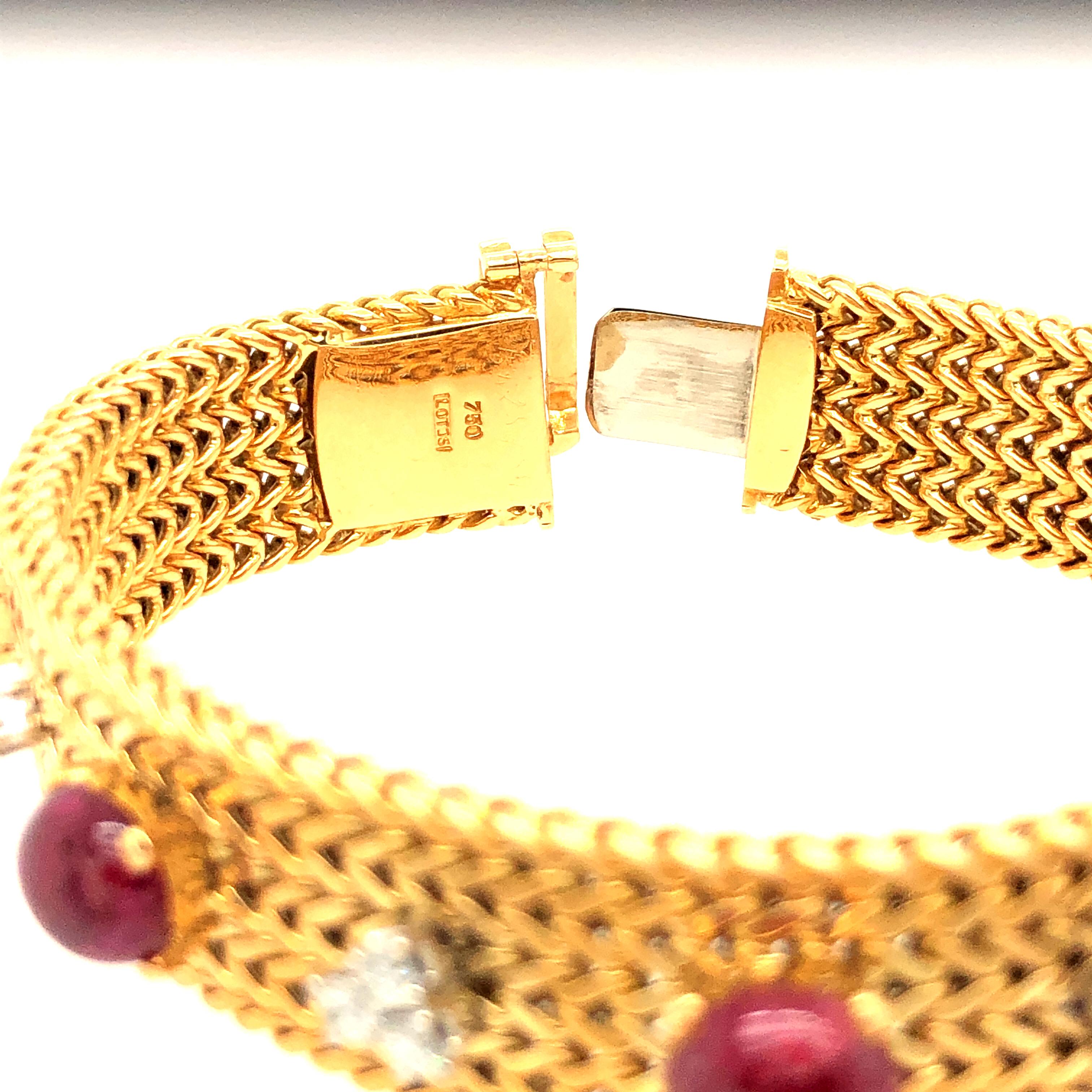 Vintage Ruby and Diamonds 18 Karat Yellow Gold Mesh Bracelet In Good Condition In Miami, FL