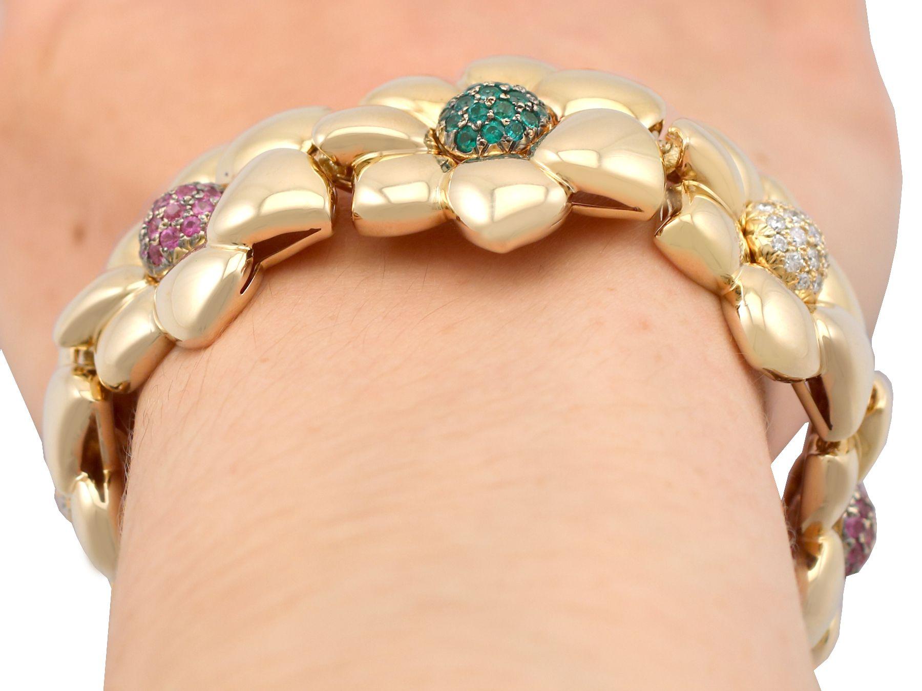 18 Karat Gelbgold Armband mit Rubin, Smaragd und Diamant im Angebot 6