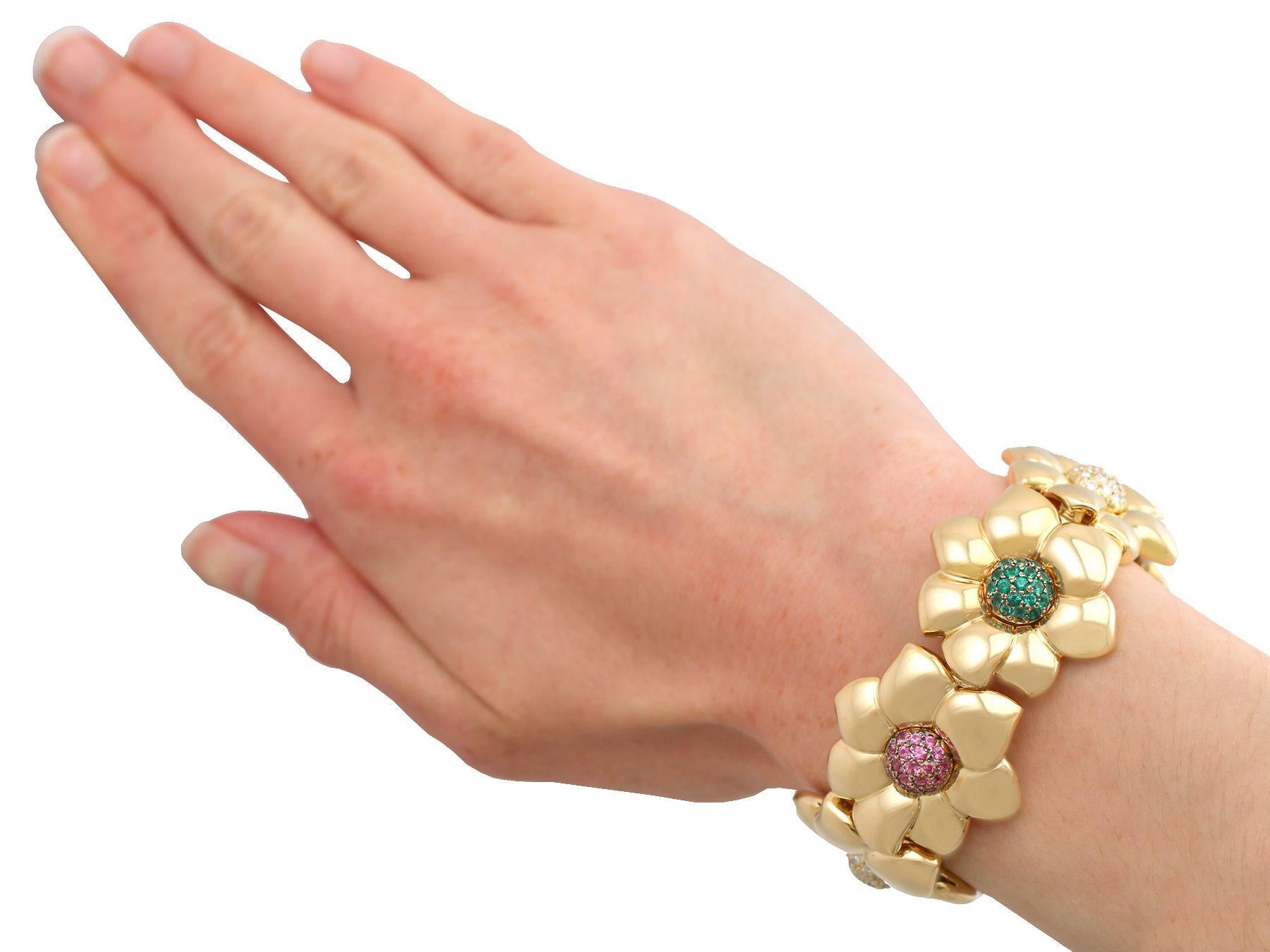 18 Karat Gelbgold Armband mit Rubin, Smaragd und Diamant im Angebot 4