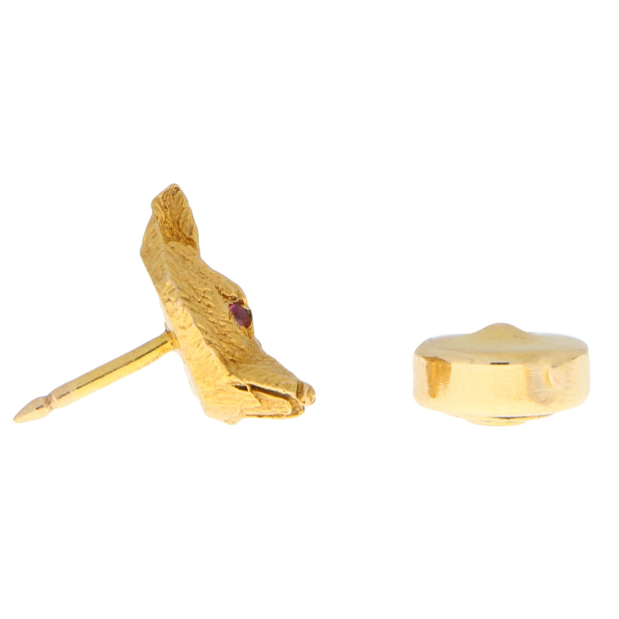 Modern Vintage Ruby Eyed Fox Pin Brooch Set in 9 Karat Yellow Gold