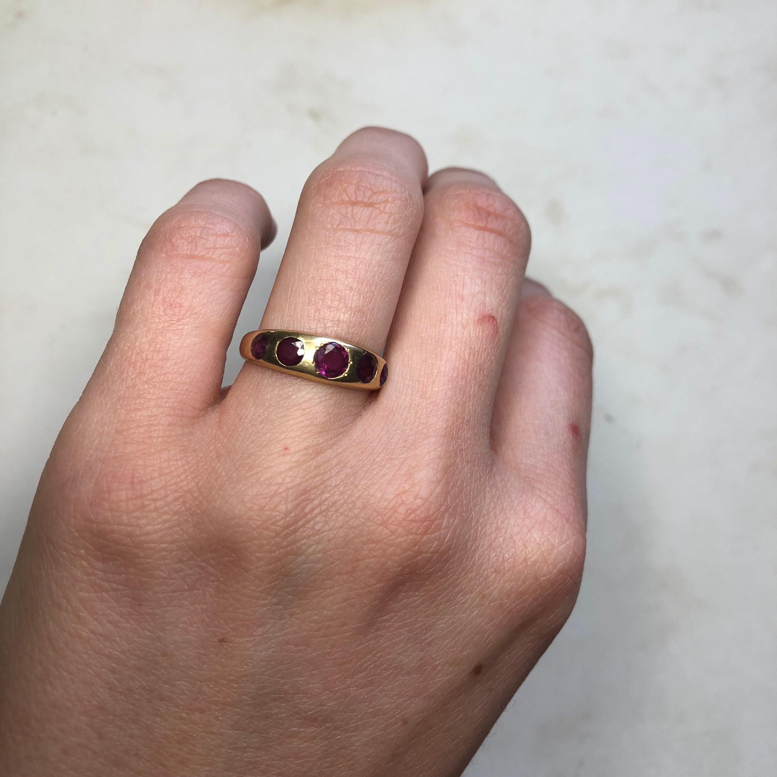 Vintage Ruby Five-Stone 18 Carat Gold Band 2