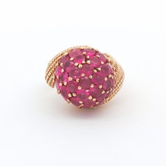 Vintage-Ring im Bombe-Stil mit Rubin-Pavé-Besatz und gedrehtem Seilprofil, 14 Karat Gelbgold