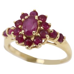 Vintage Rubin-Cluster-Ring 14 Karat Gelbgold mit Blumenmuster