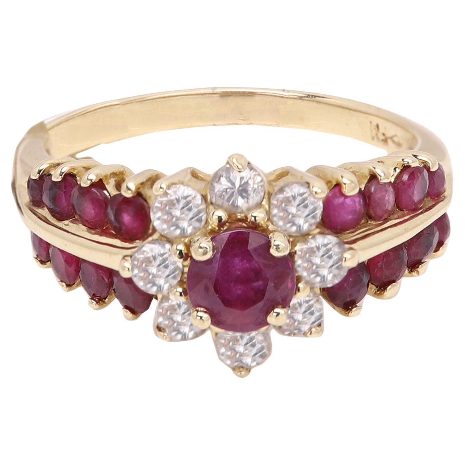 Anillo de rubí vintage Oro amarillo de 14 quilates Racimo de flores con diamantes en venta