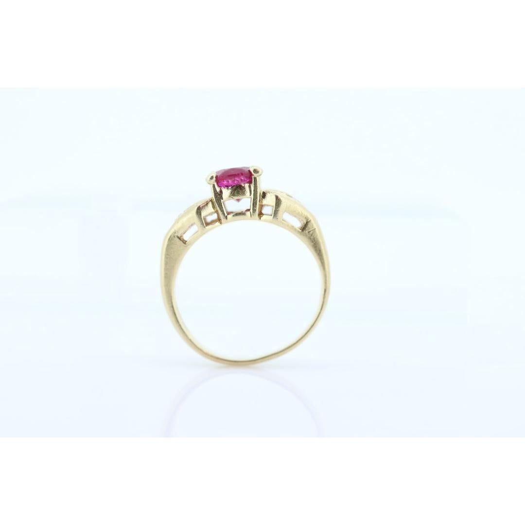 Vintage Ruby Ring. 14k Oval Ruby and Diamond Solitaire ring. Ruby Engagement For Sale 1