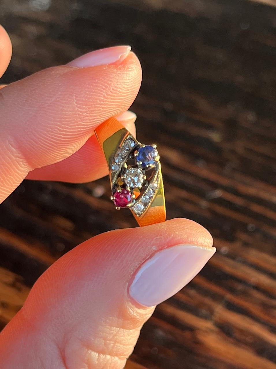 Vintage Ruby, Sapphire and Diamond 9 Carat Gold Band In Good Condition For Sale In Chipping Campden, GB