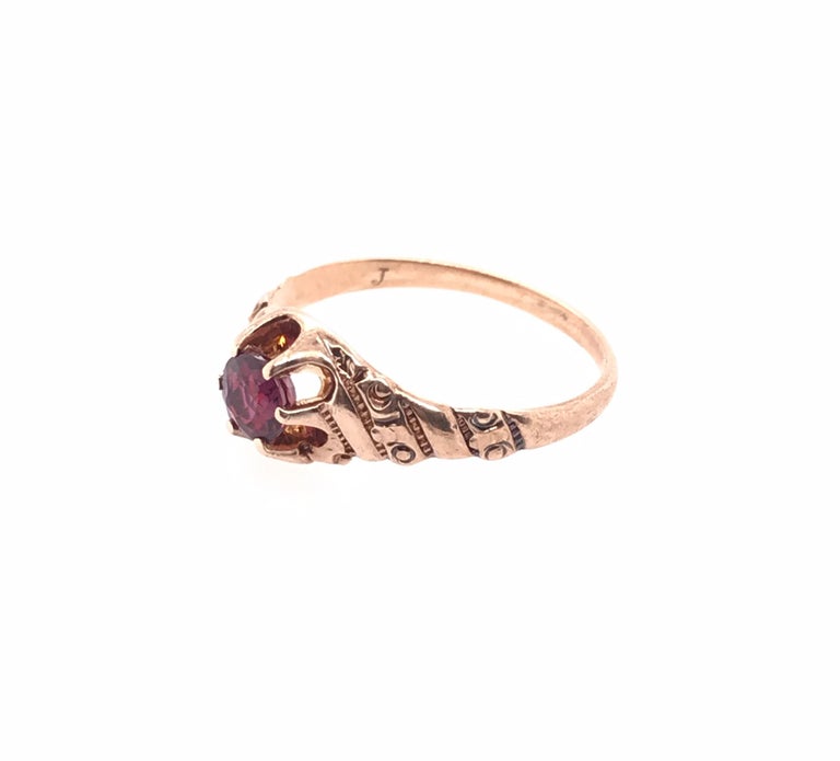 Vintage Ruby Solitaire Cocktail Ring .55ct Antique Victorian Yellow Gold In Good Condition For Sale In Dearborn, MI