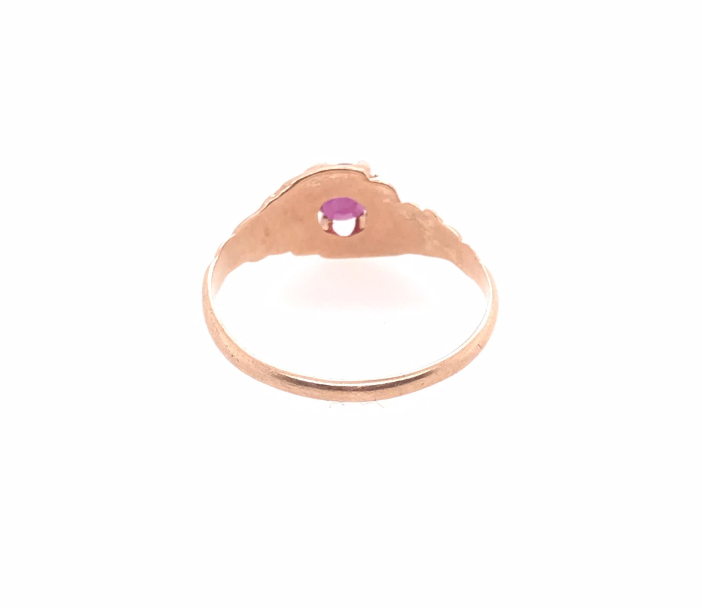 Bague Victorienne Solitaire Rubis .55ct Round Sz 8 Original 1860''s Antique 10K Gold Pour femmes en vente