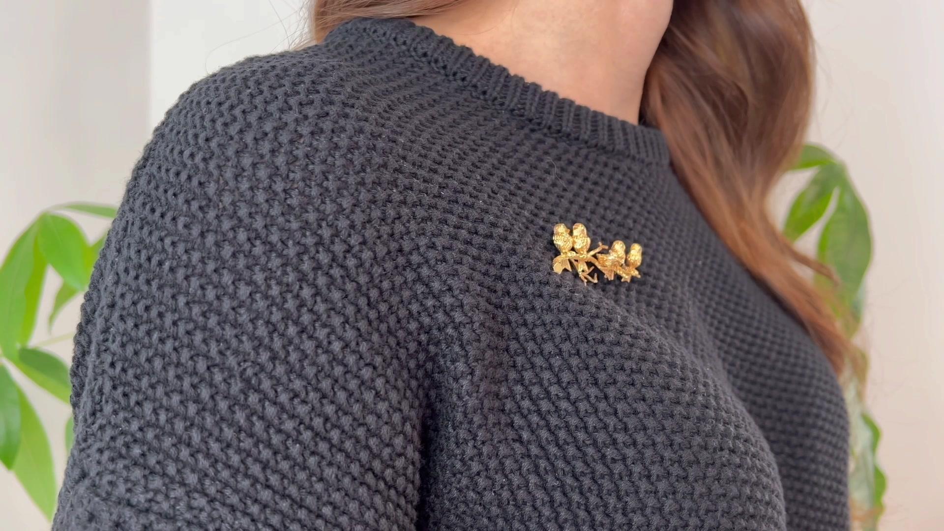 Vintage Rudi Cherny Emerald Pearl 18 Karat Yellow Gold Bird Brooch For Sale at 1stDibs rudi