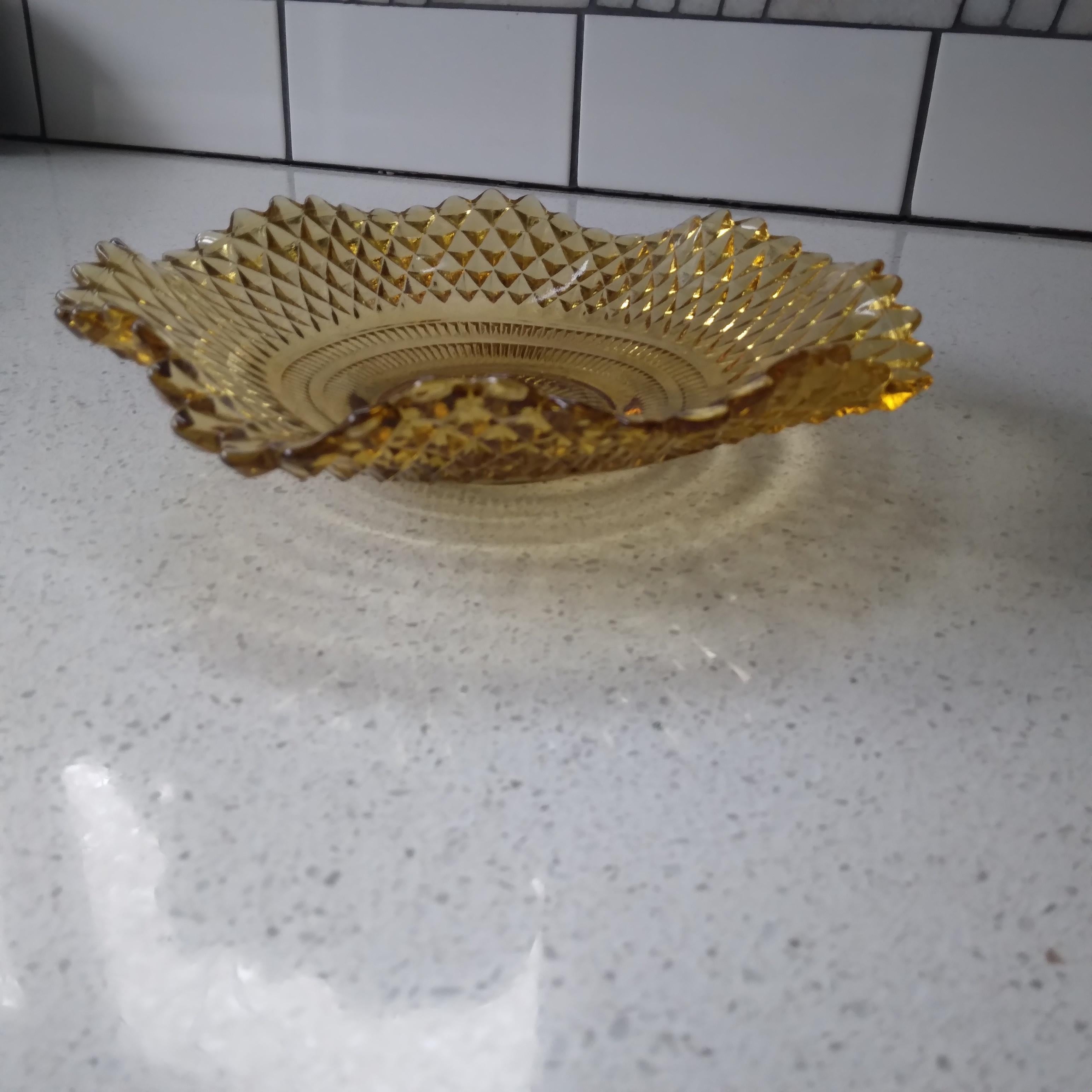 20th Century Vintage Ruffle Wave Edge Amber Plate with Diamond Pattern For Sale