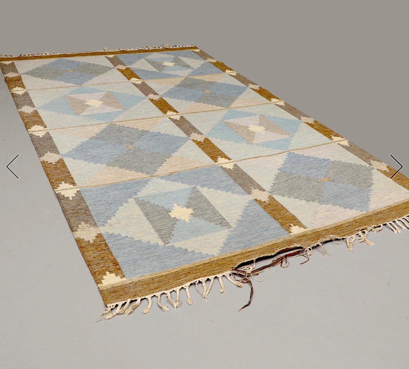 Scandinavo moderno Tappeto vintage di Rakel Carlander. in vendita