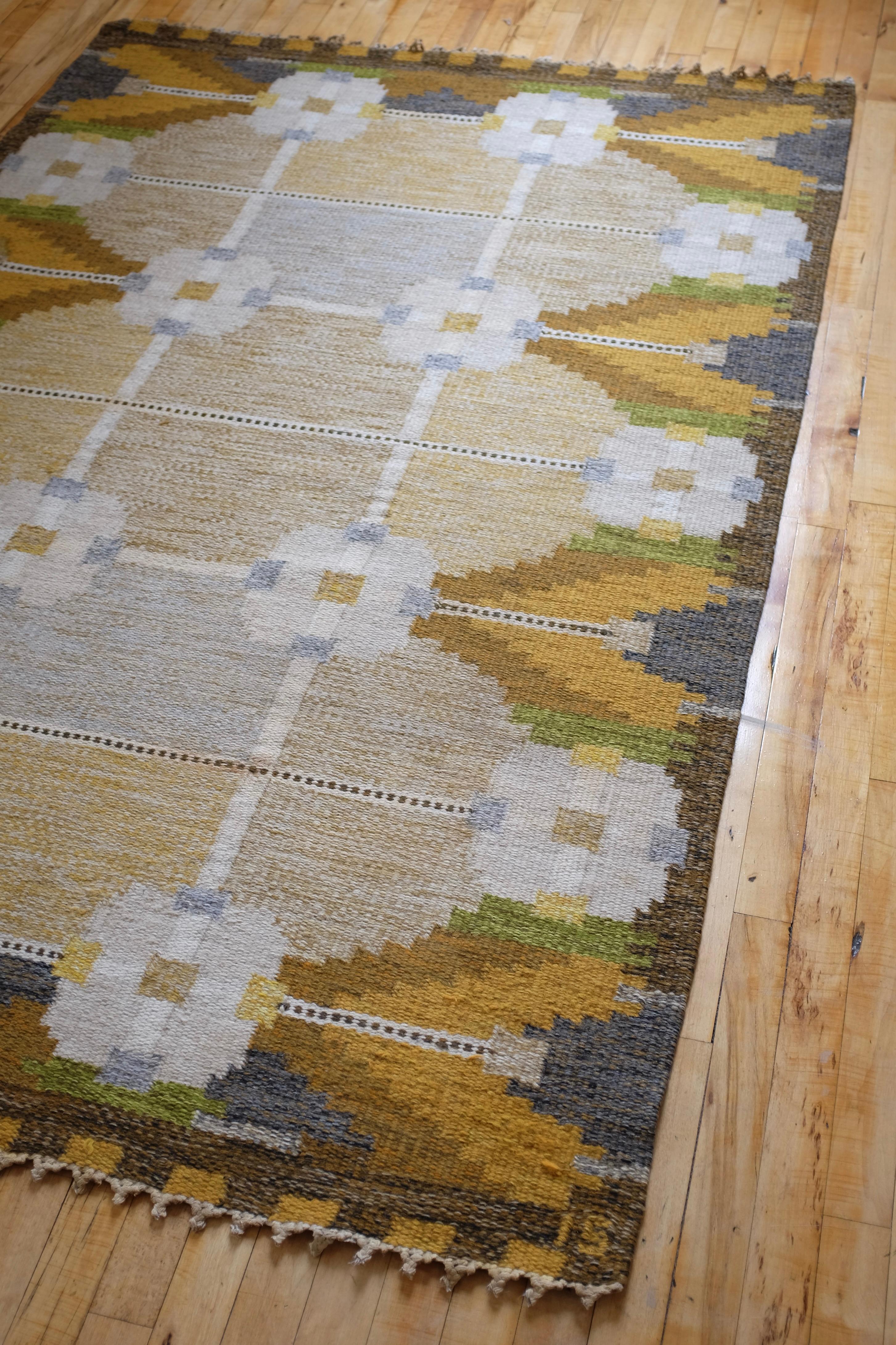 Vintage Kilim rug in a design called named 