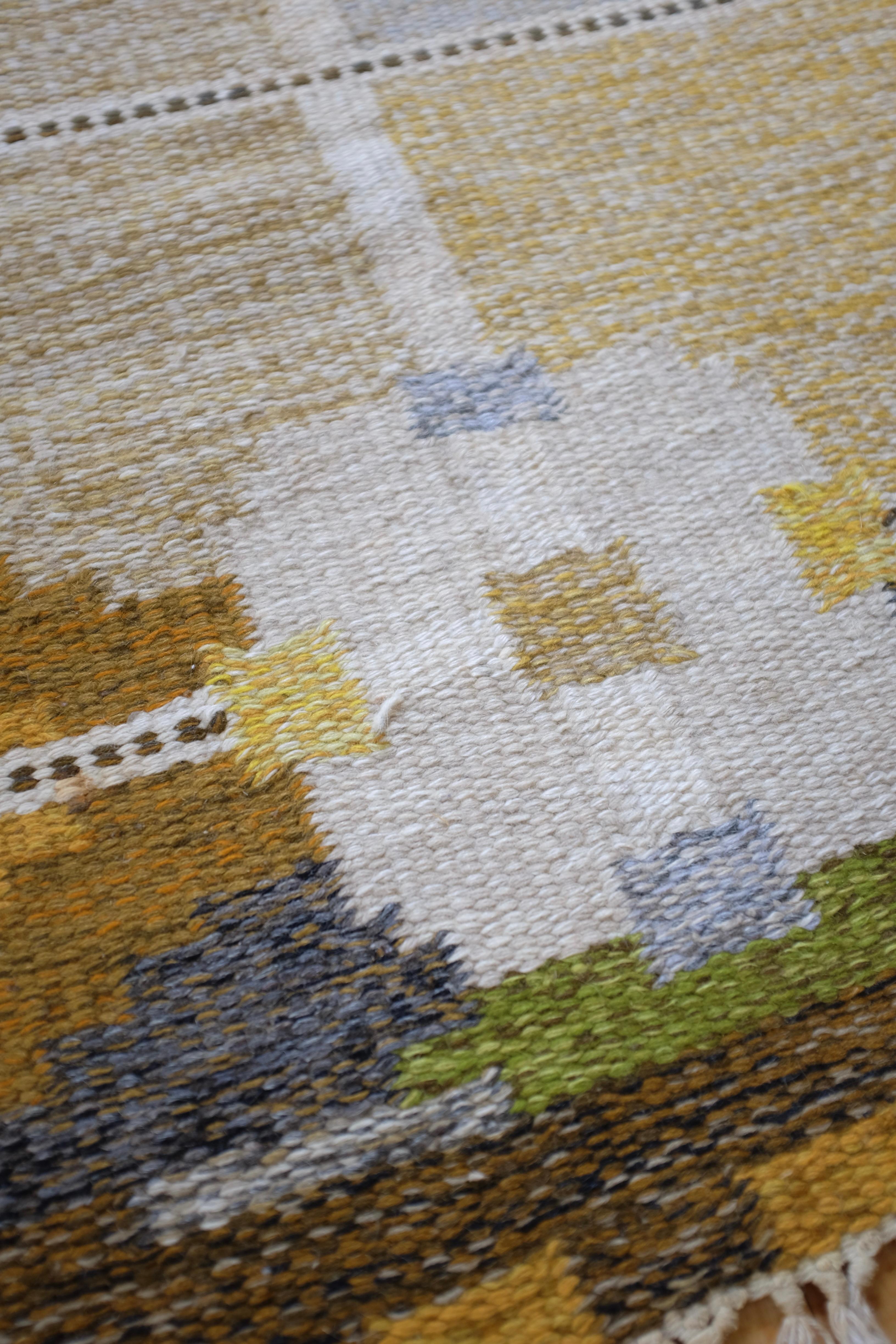 Mid-20th Century Vintage rug 