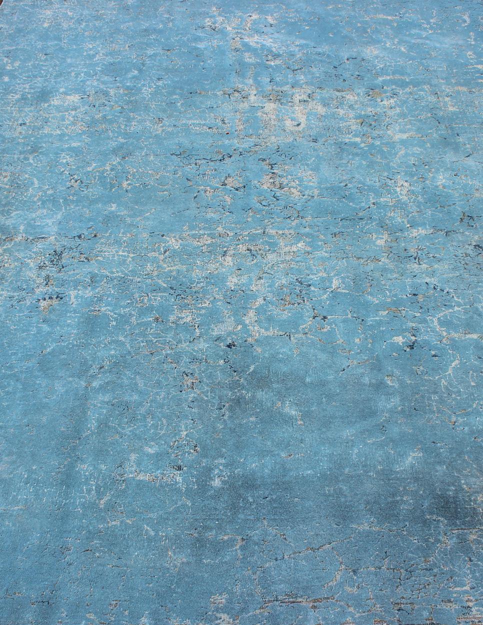 XX secolo Tappeto vintage dal design moderno in am design blu in vendita