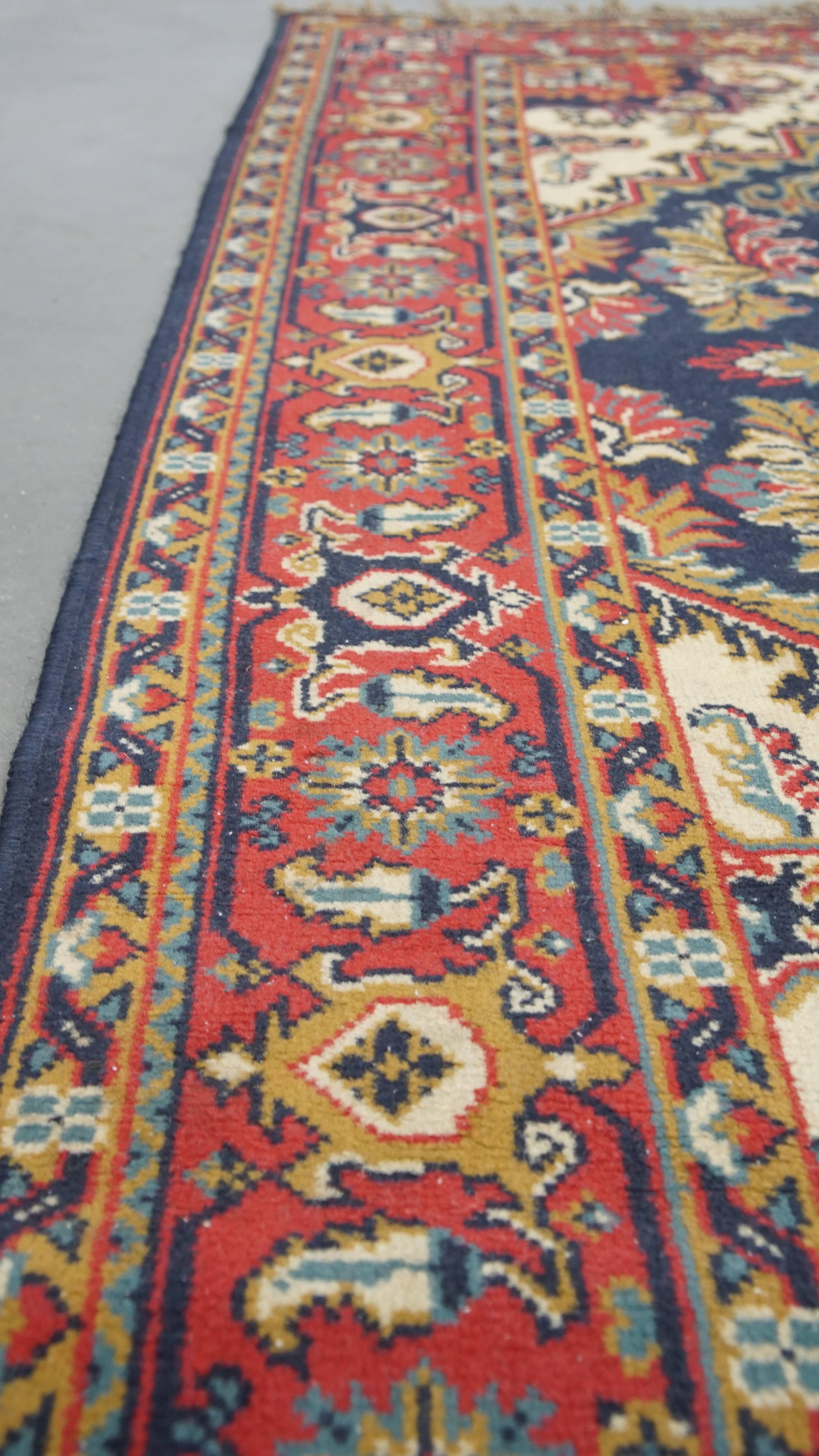 Classical Roman Vintage Rug in Red and Dark Blue – 236x170 cm For Sale