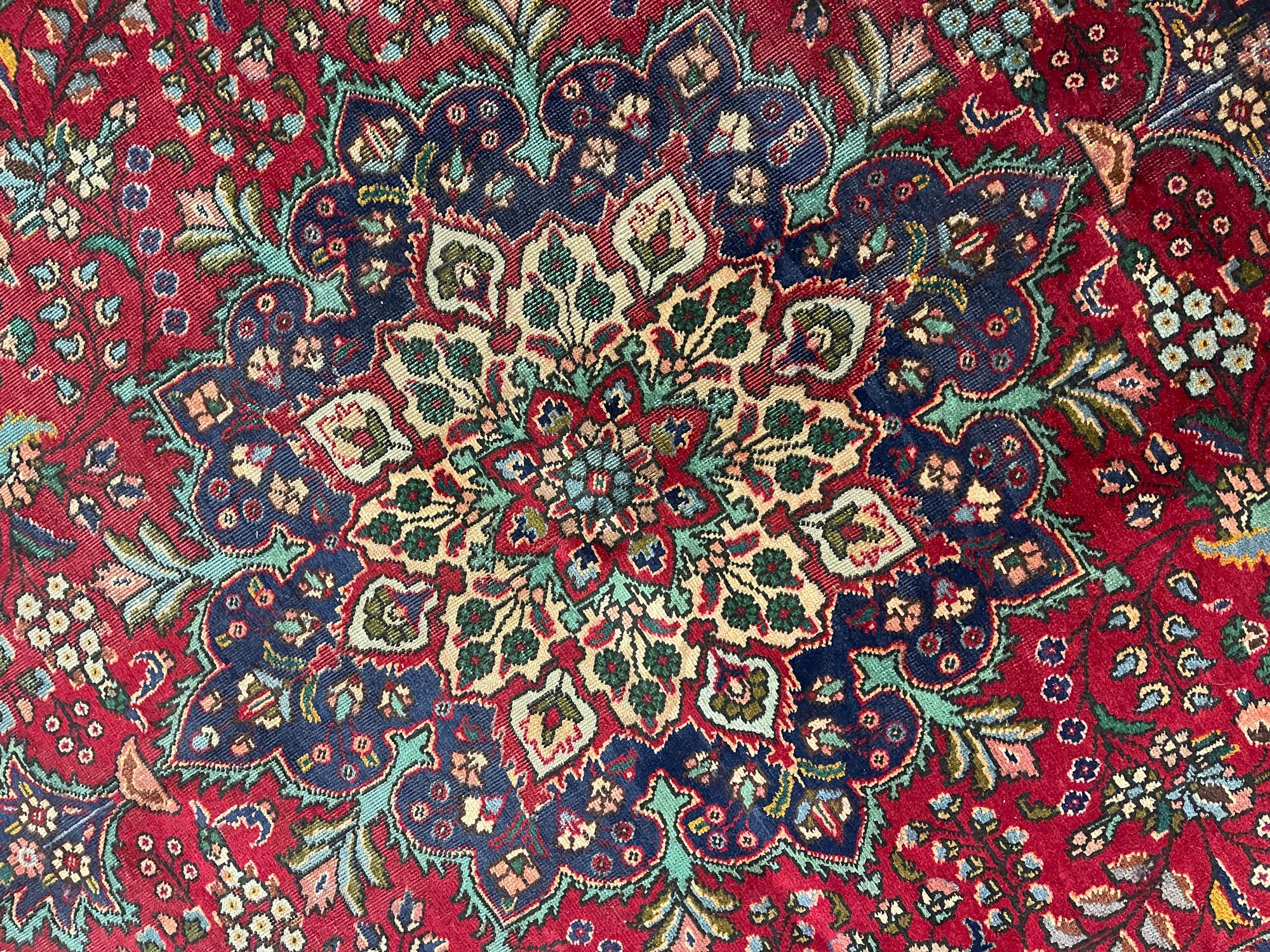 Vintage Rug Knotted Pile Carpet Turkish Handmade Oriental Wool Rug For Sale 1