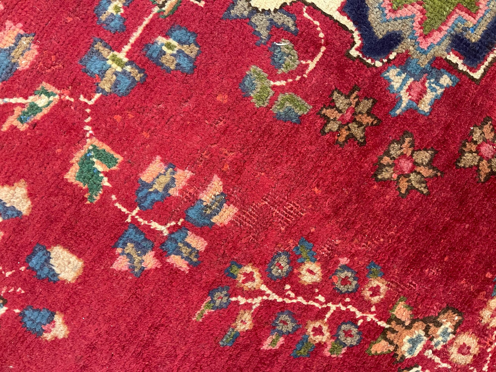 Vintage Rug Knotted Pile Carpet Turkish Handmade Oriental Wool Rug For Sale 6