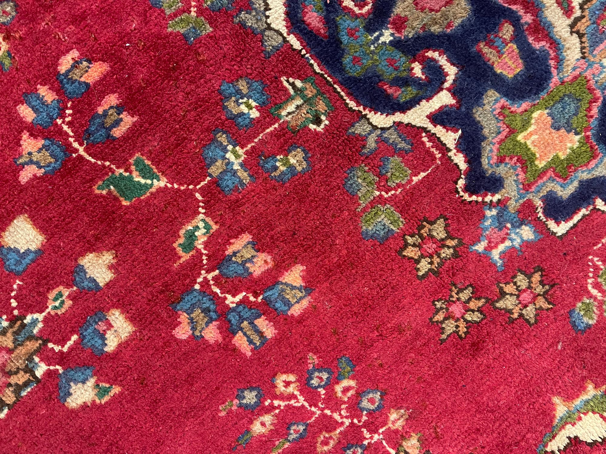 Vintage Rug Knotted Pile Carpet Turkish Handmade Oriental Wool Rug For Sale 2