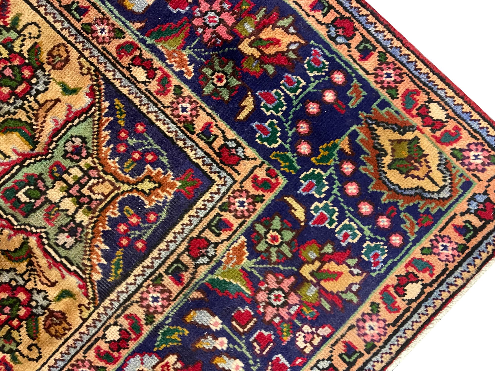 Vegetable Dyed Vintage Rug Red Wool Carpet, Floral Handwoven Oriental Area Rug For Sale