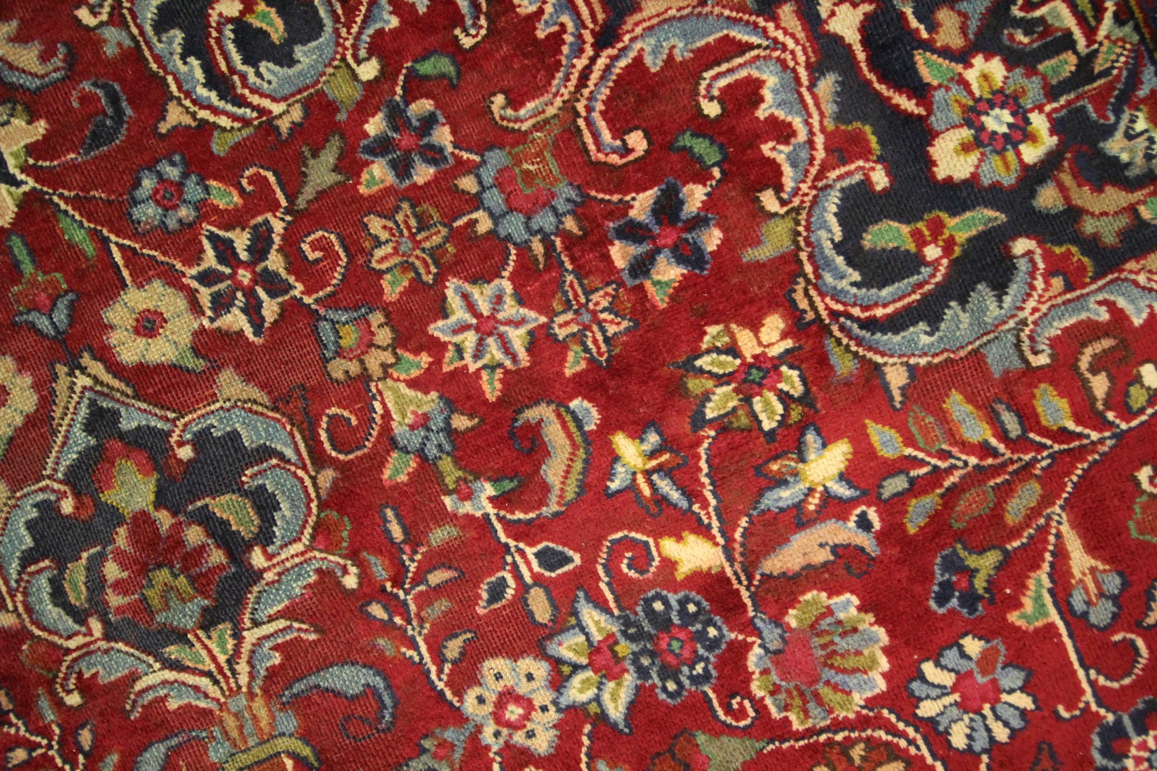 Large Vintage Rug Red Wool Carpet, Large Handwoven Oriental Area Rug In Excellent Condition For Sale In Hampshire, GB