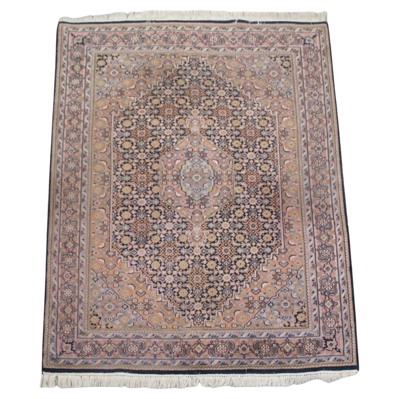 Tappeto vintage con bellissimi colori e motivi chiari - 245x168 cm