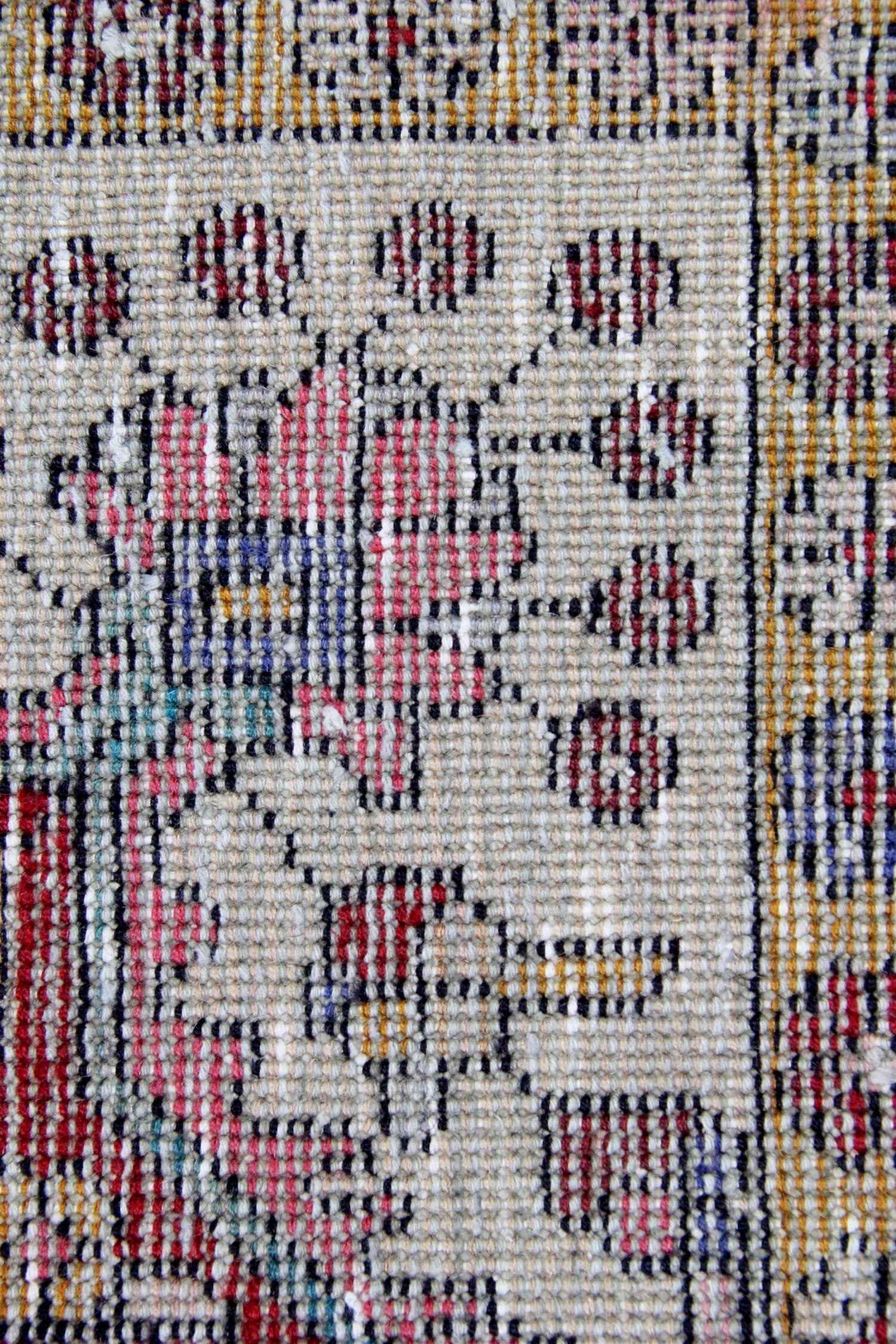 Woven Vintage Rugs Handmade Carpet Oriental Rug Red Wool Area Rug For Sale