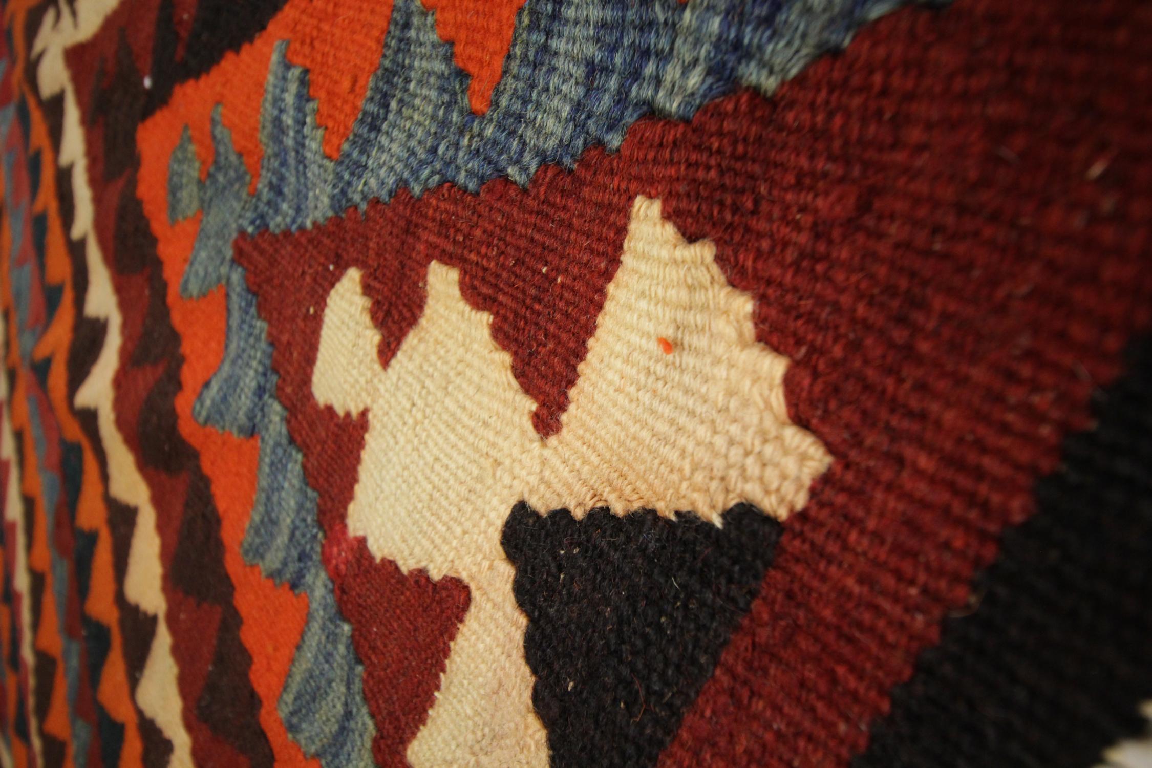 Mid-20th Century Vintage Rugs Wool Kilim Geometric Carpet Traditional Flat-Woven Kilim Rug For Sale