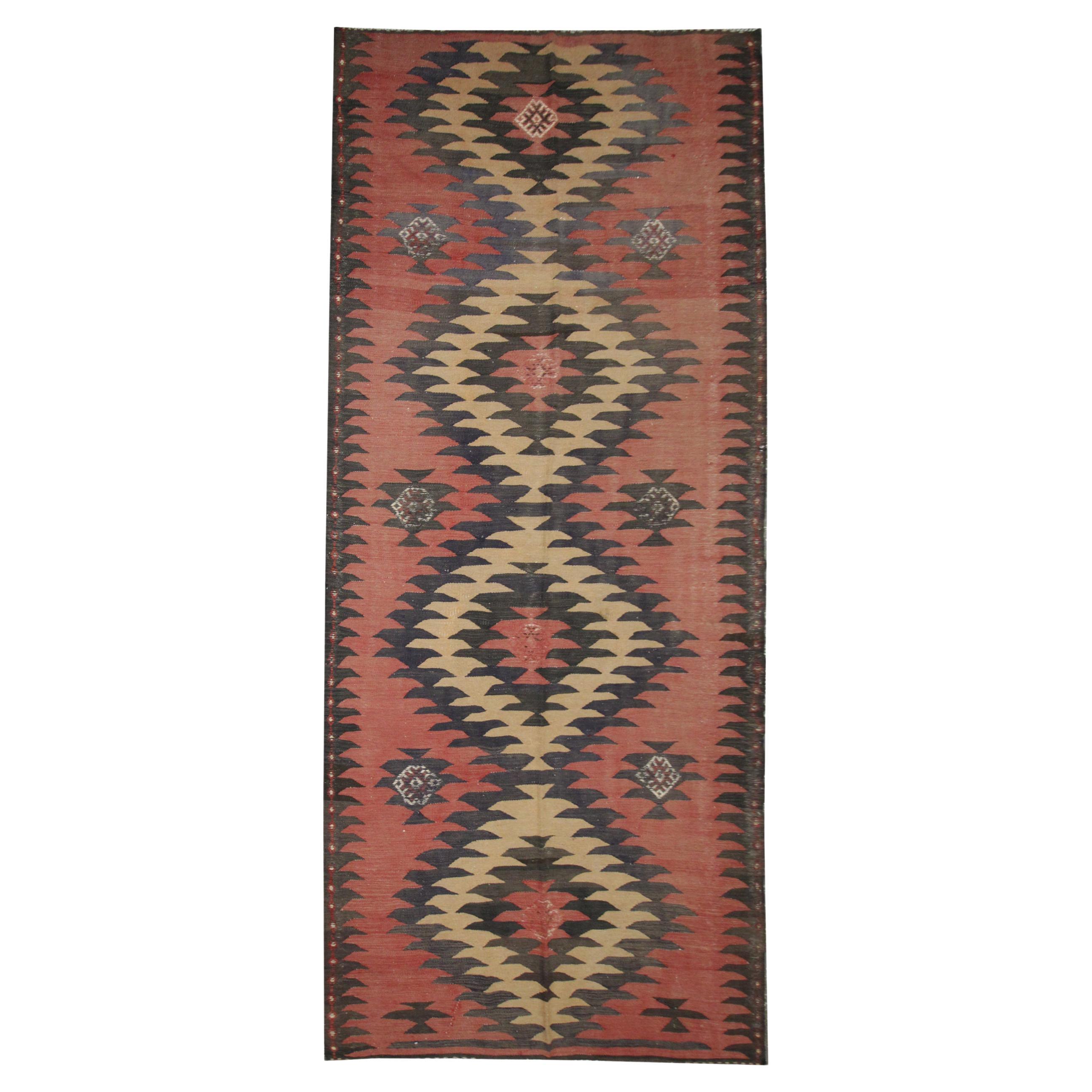 Geometrischer rostfarbener Vintage-Teppich aus Wolle und Kelim, traditioneller flachgewebter Kelim-Teppich im Angebot