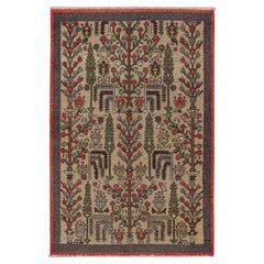 Runner vintage in beige con motivi floreali verdi e rossi di Rug & Kilim