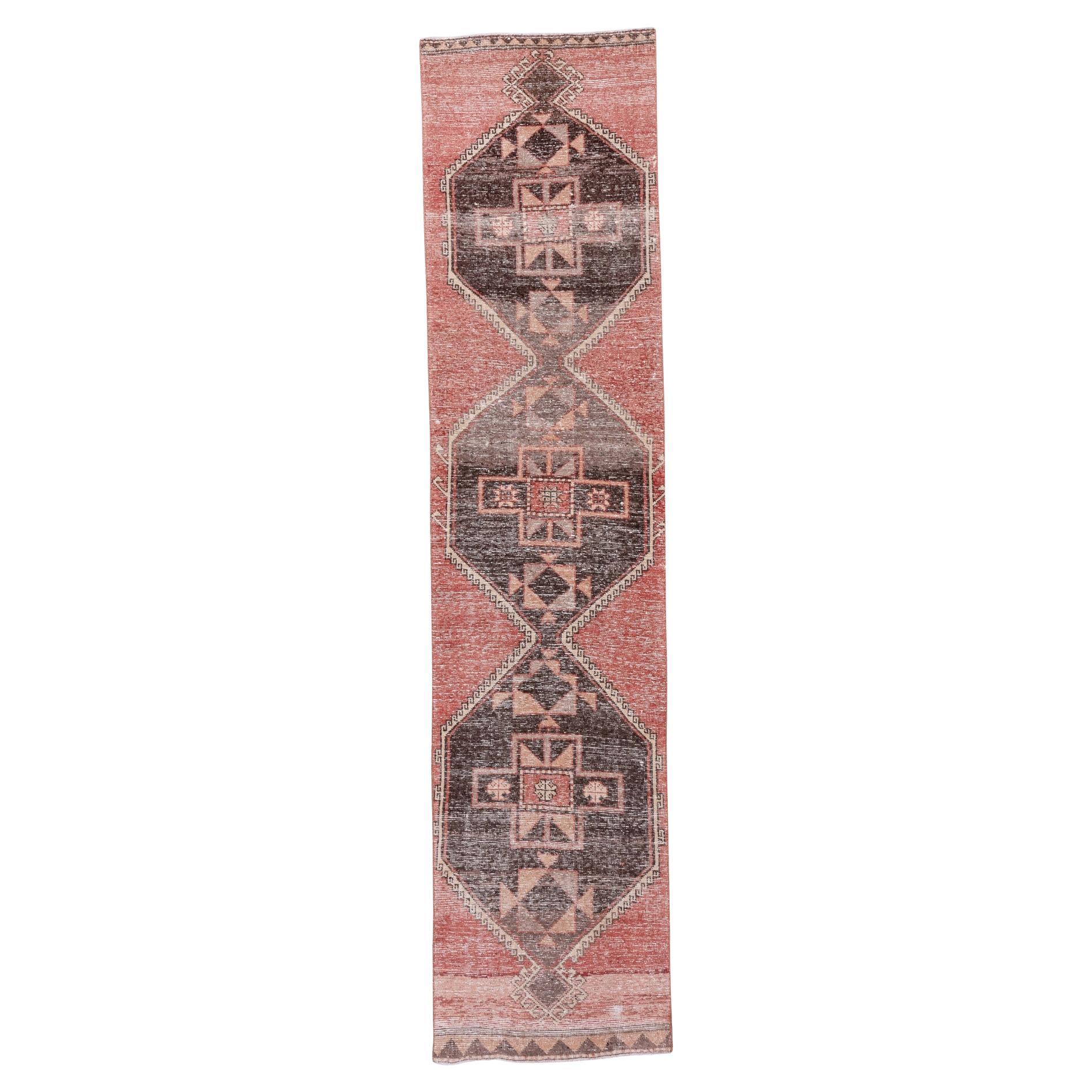 Tappeto Vintage Runner Oushak in vendita