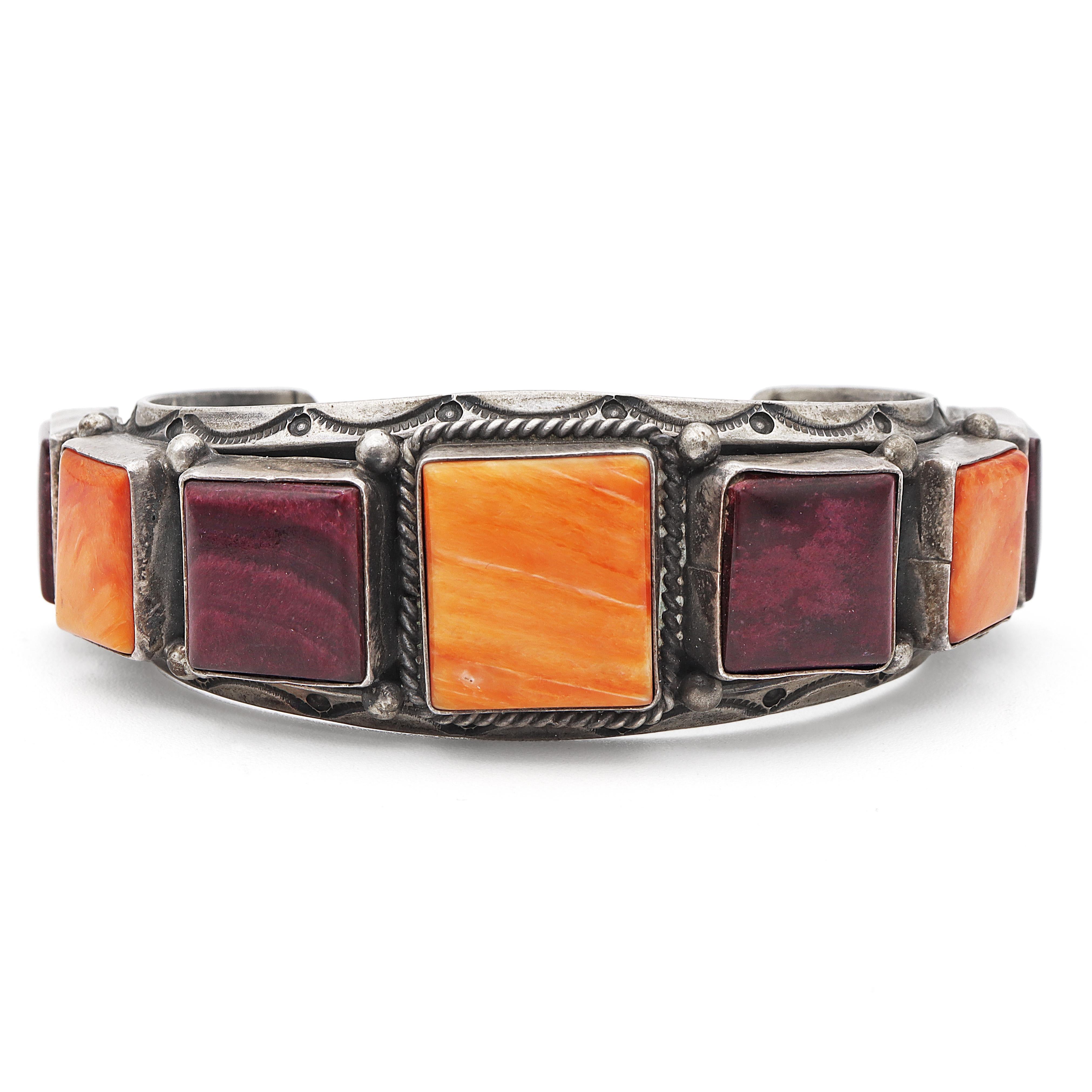 Vintage Running Bear Sterling Silver Spiny Oyster Shell Cuff Bracelet im Zustand „Gut“ im Angebot in New York, NY