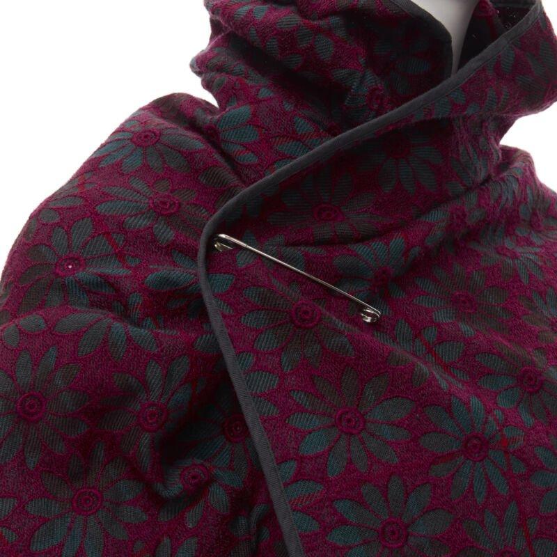 vintage Runway COMME DES GARCONS red green plaid floral embroidery wrap jacket S
Reference: CRTI/A00502
Brand: Comme Des Garcons
Designer: Rei Kawakubo
Collection: Runway
Material: Wool
Color: Red
Pattern: Floral
Extra Details: Self wrap front-
