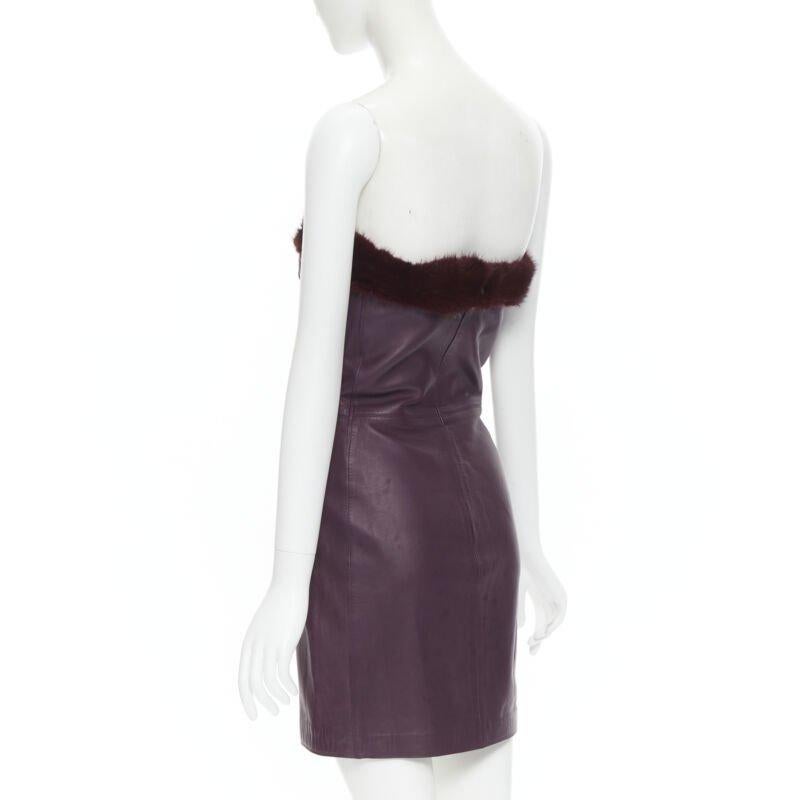 vintage Pasarela GIANNI VERSACE 1997 piel morada mini vestido sin tirantes IT40 en venta 1